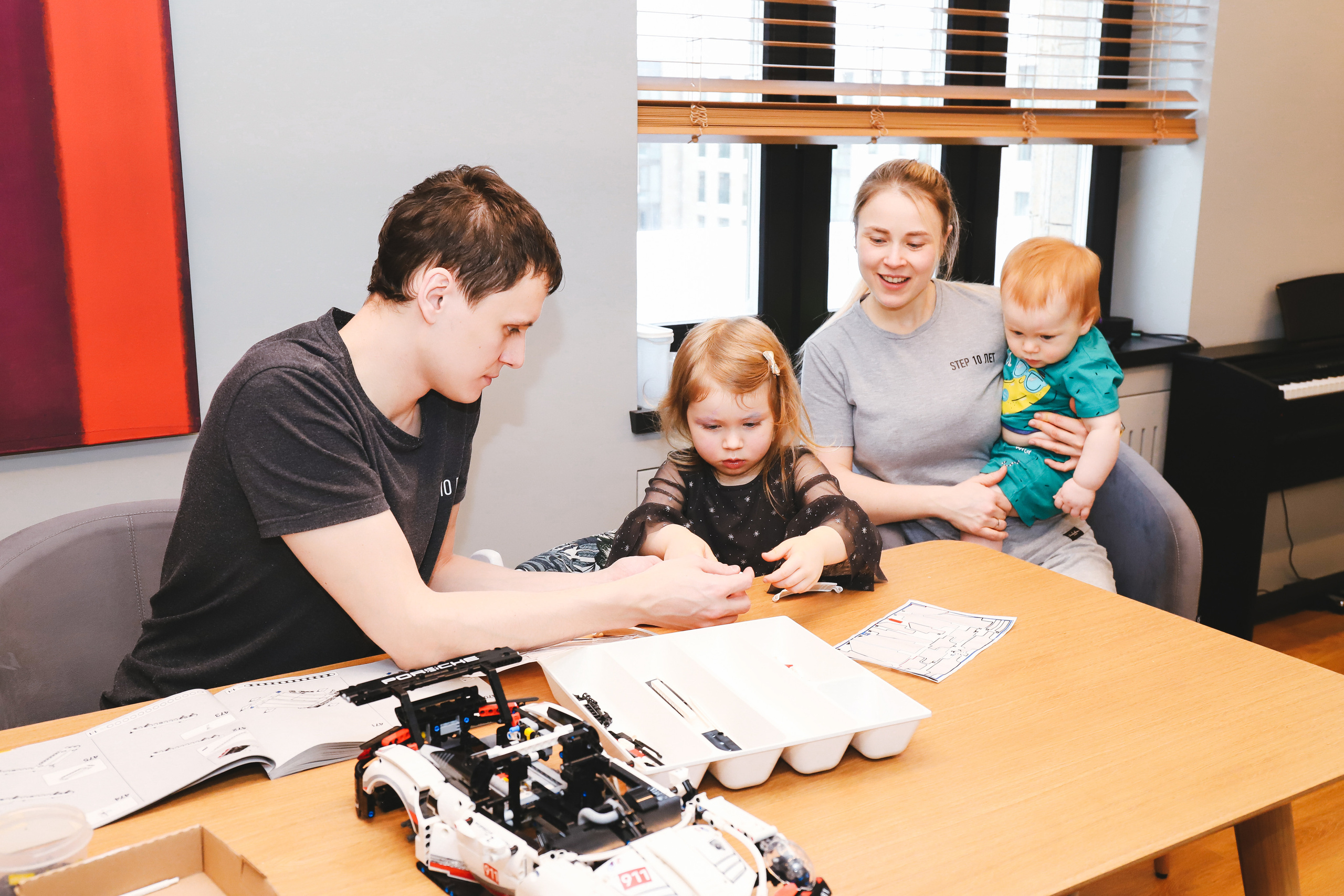 Домашняя фотосъемка Сергея, Елены и их прекрасных детей. Фотограф в Санкт-Петербурге Наталья Брилькова