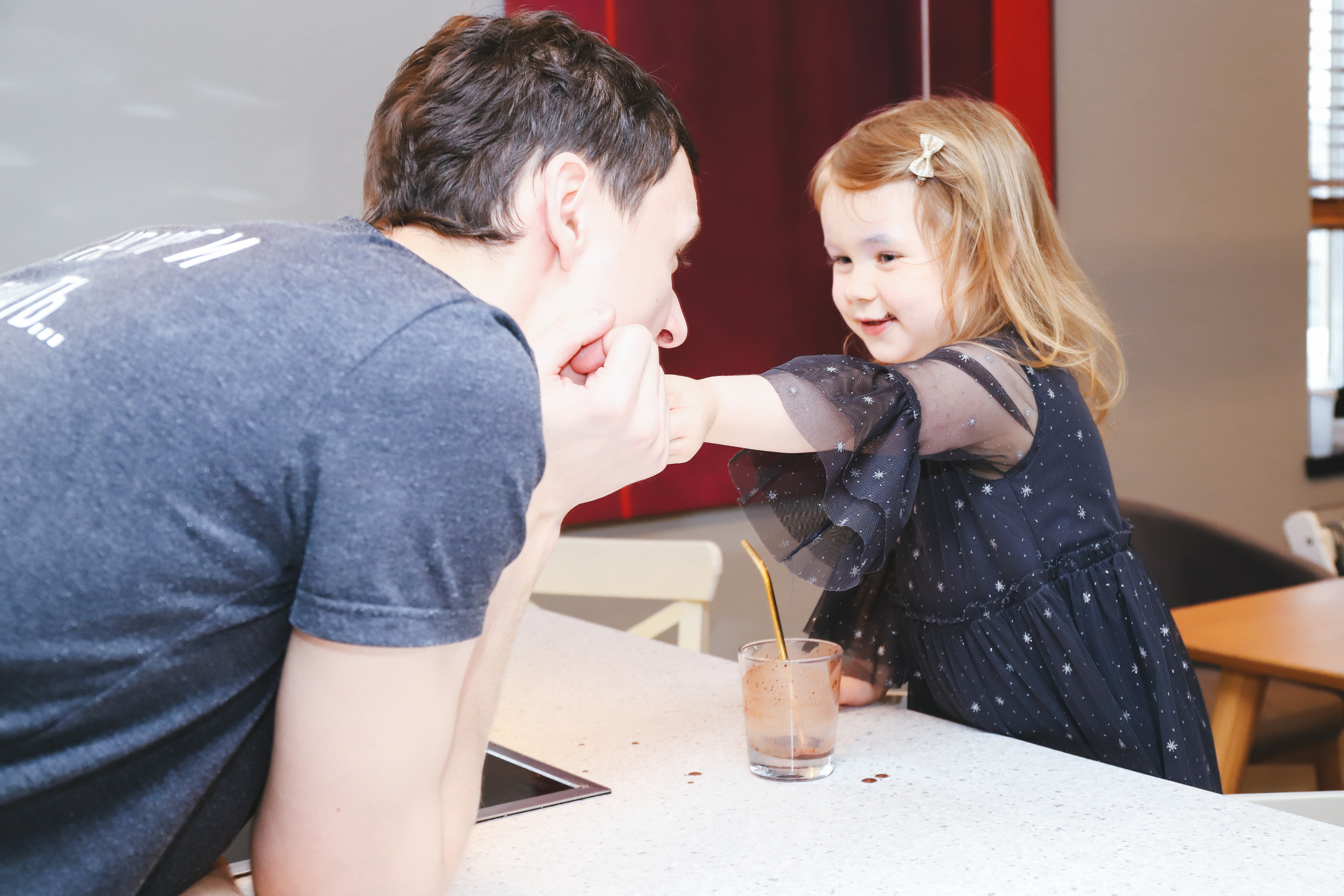 Домашняя фотосъемка Сергея, Елены и их прекрасных детей. Фотограф в Санкт-Петербурге Наталья Брилькова