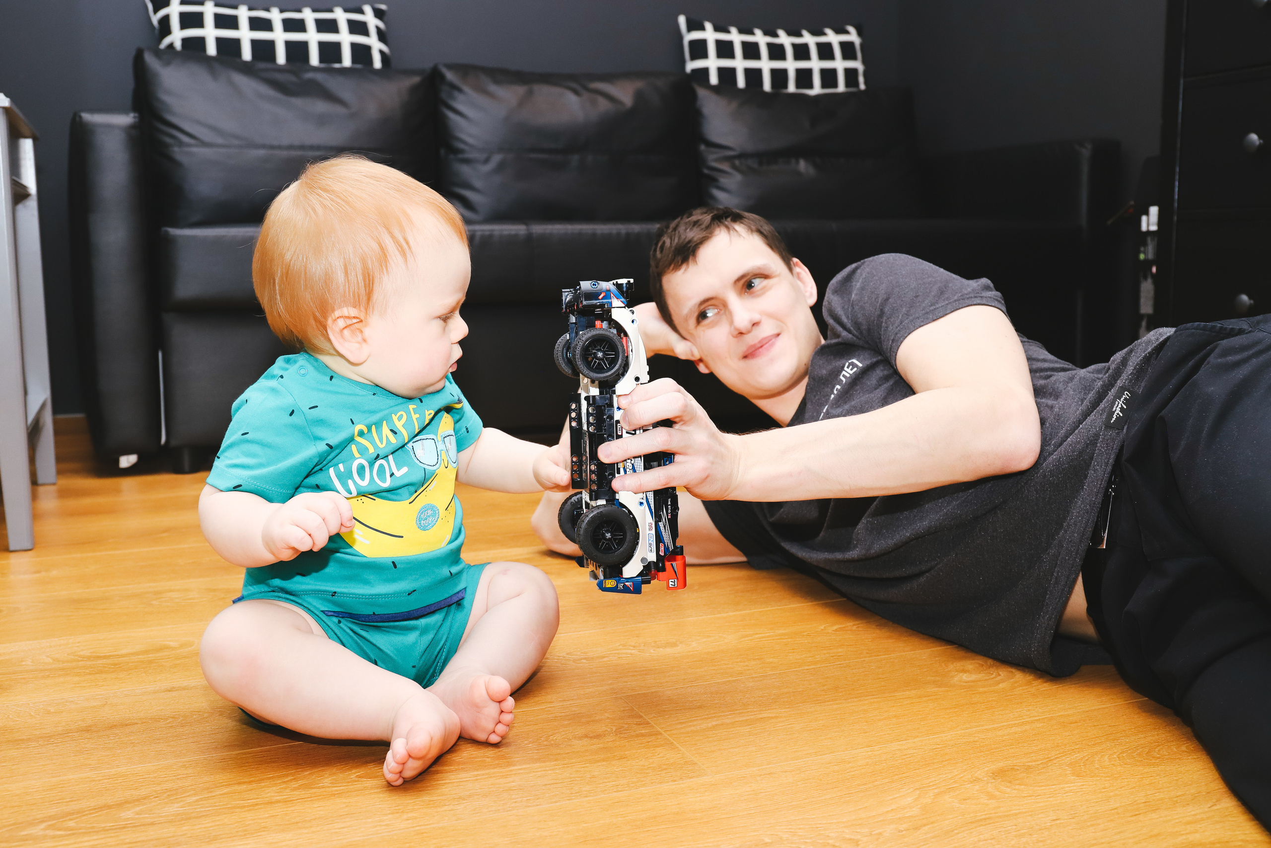 Домашняя фотосъемка Сергея, Елены и их прекрасных детей. Фотограф в Санкт-Петербурге Наталья Брилькова