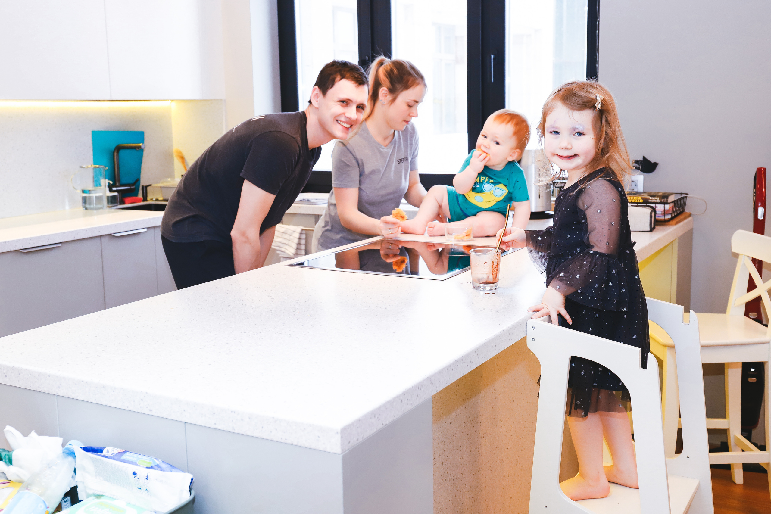 Домашняя фотосъемка Сергея, Елены и их прекрасных детей. Фотограф в Санкт-Петербурге Наталья Брилькова