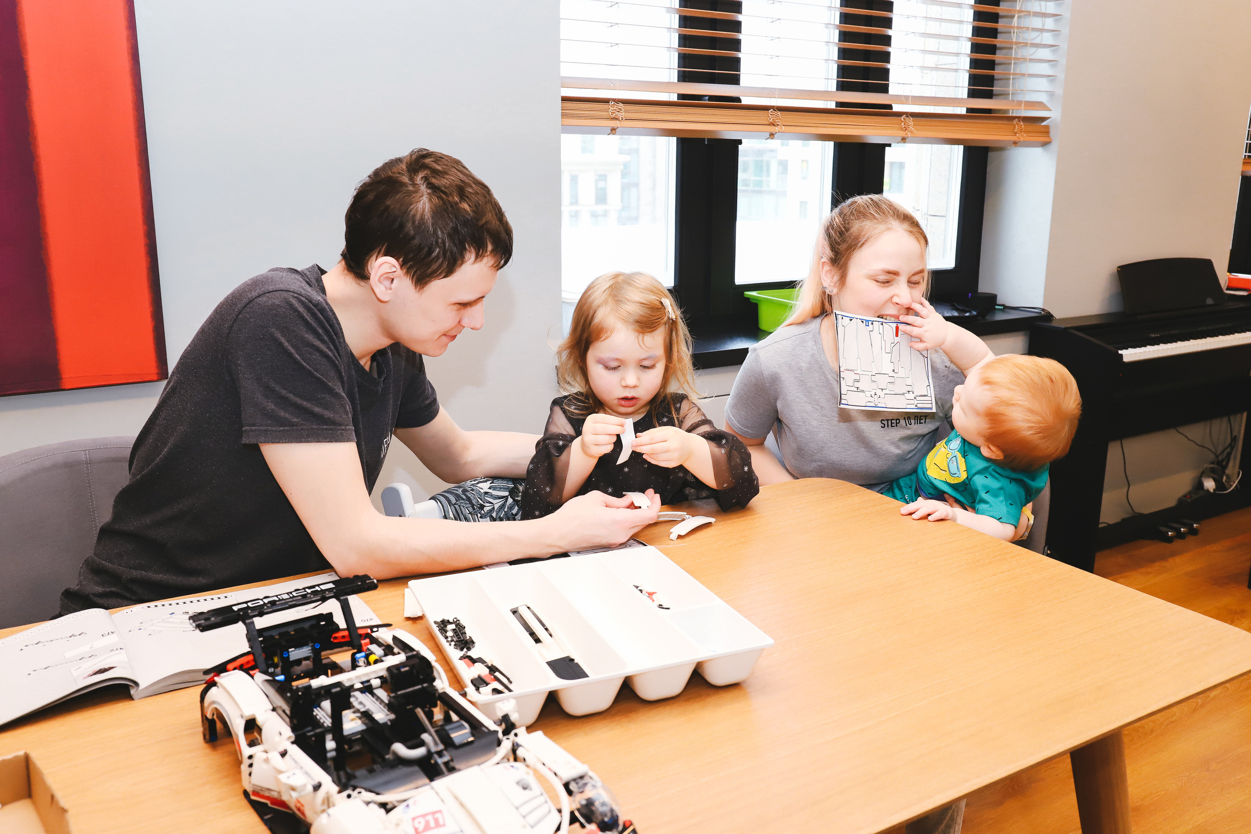 Домашняя фотосъемка Сергея, Елены и их прекрасных детей. Фотограф в Санкт-Петербурге Наталья Брилькова
