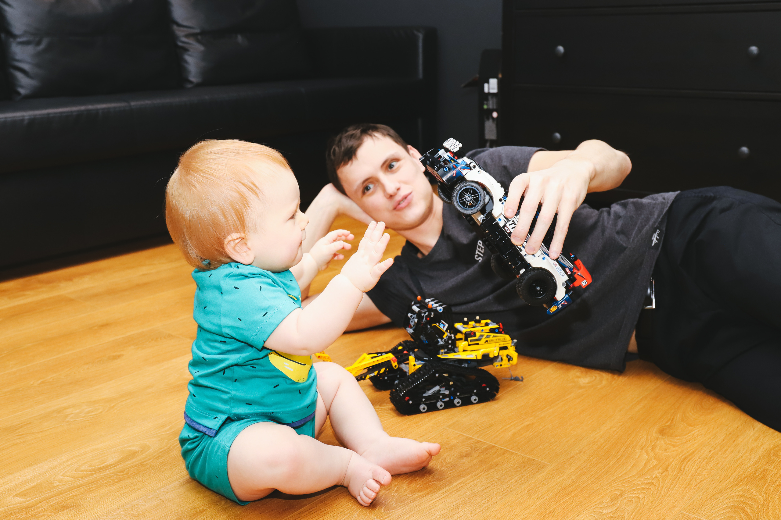 Домашняя фотосъемка Сергея, Елены и их прекрасных детей. Фотограф в Санкт-Петербурге Наталья Брилькова