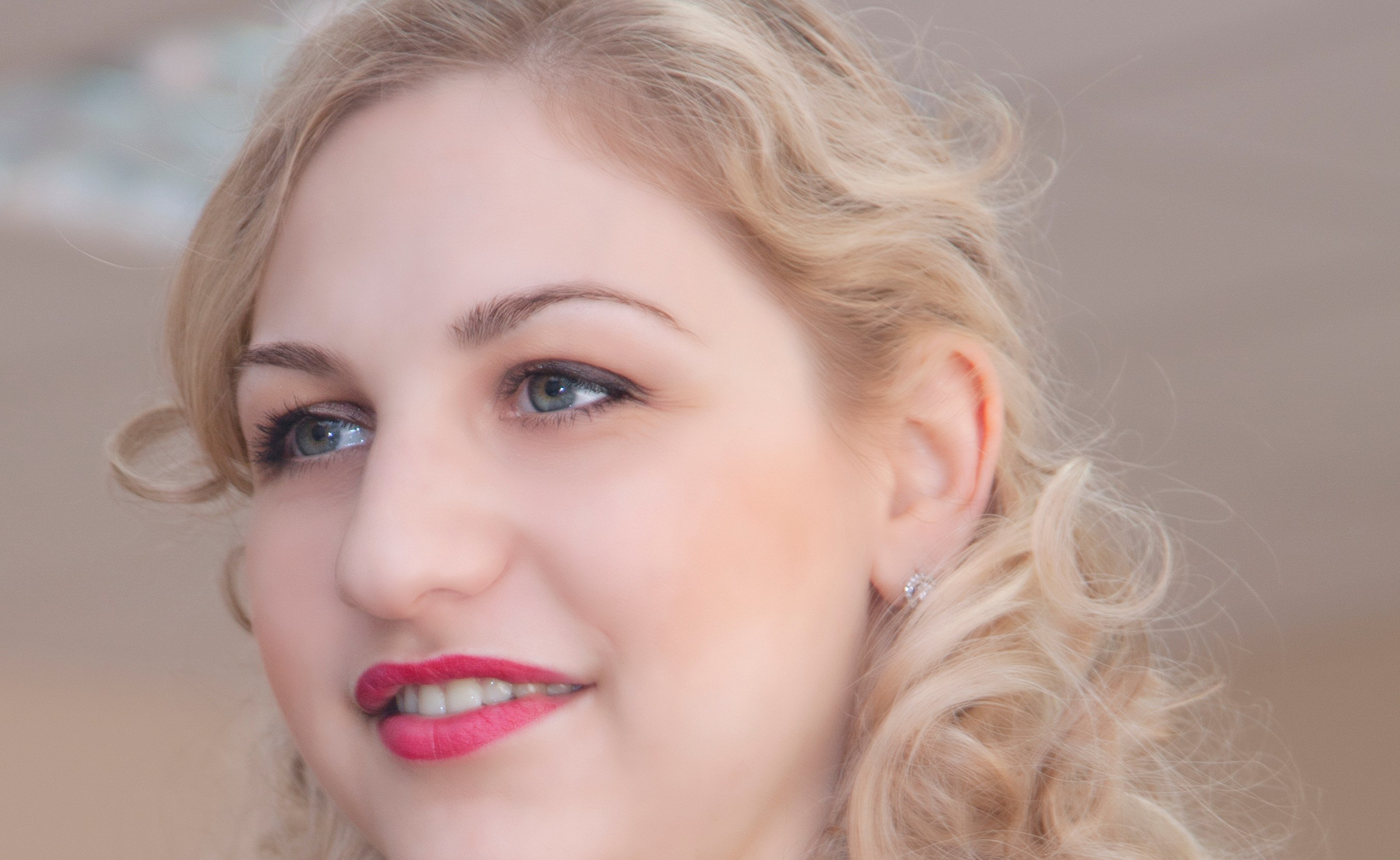 Портрет «Крупный план». Свадьбы, портретная, предметная съемка. Фотограф Александр К