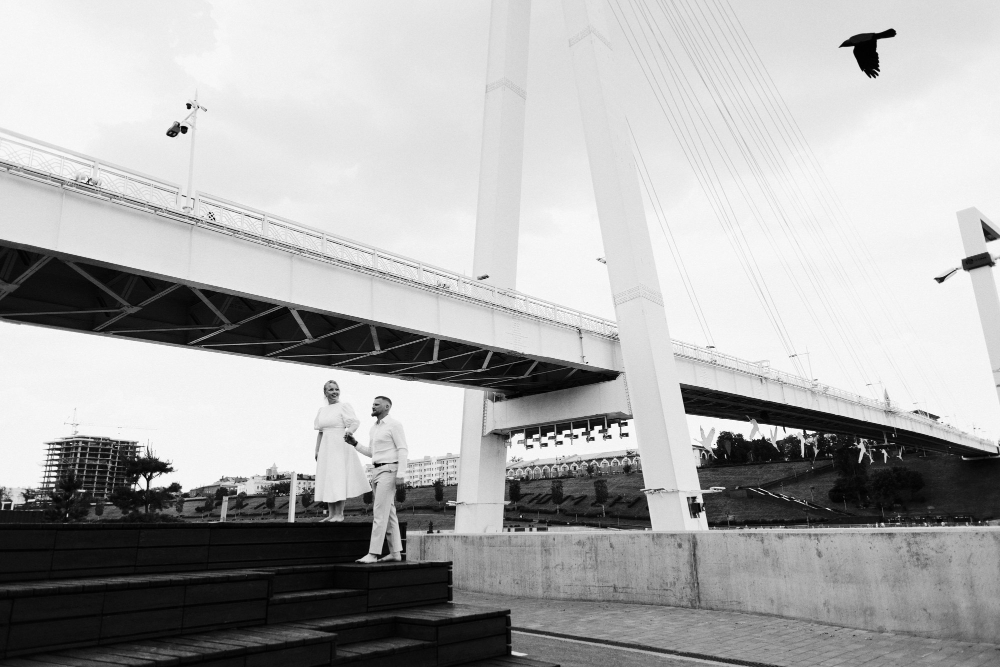 Свадебный фотограф в Тюмени — Фотосессия Павла и Марии на Набережной. Портретный фотограф Тюмень Дарья Мустафина