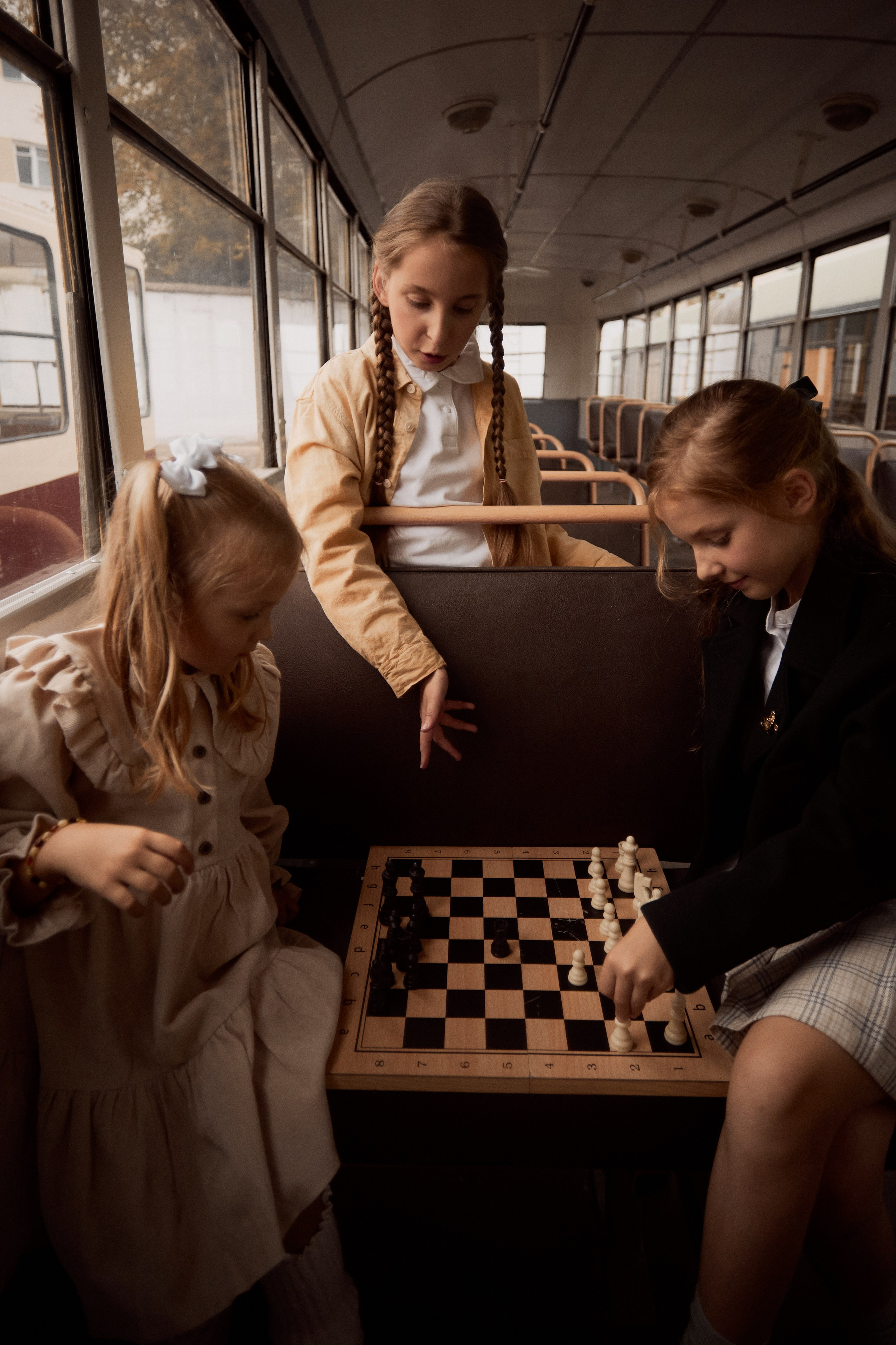 Творческая фотосессия в трамвае. Фотограф в Минске Алёна Дианина