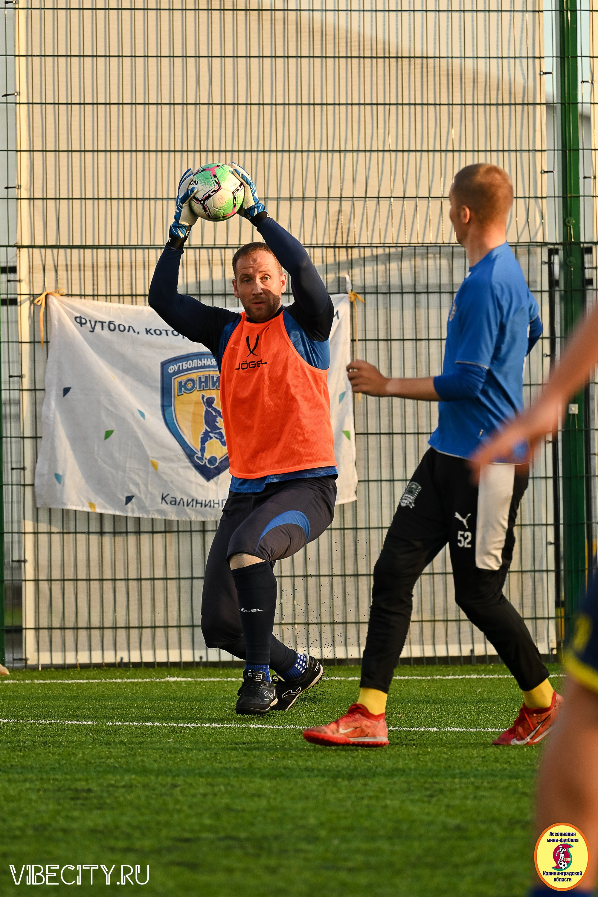 ИГРЫ МИНИ-ФУТБОЛЬНОЙ И КОРПОРАТИВНОЙ ЛИГИ. VIBECITY.RU Вайб Сити Ру Фоторепортажи Фотоотчеты Калининград