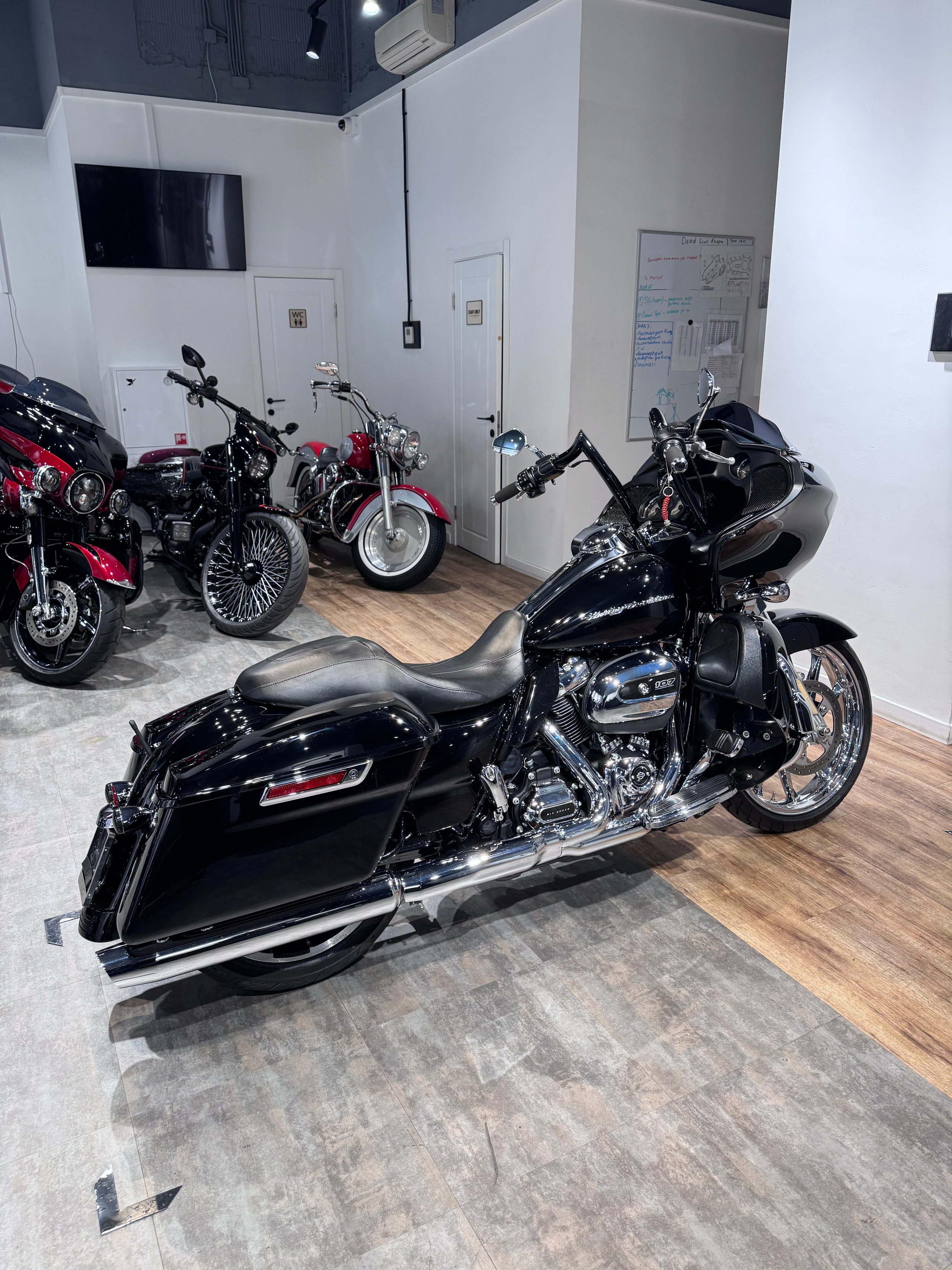 2020 Road Glide F47 Arlen Ness. Hello Davidson, Москва. Только хорошие мотоциклы…