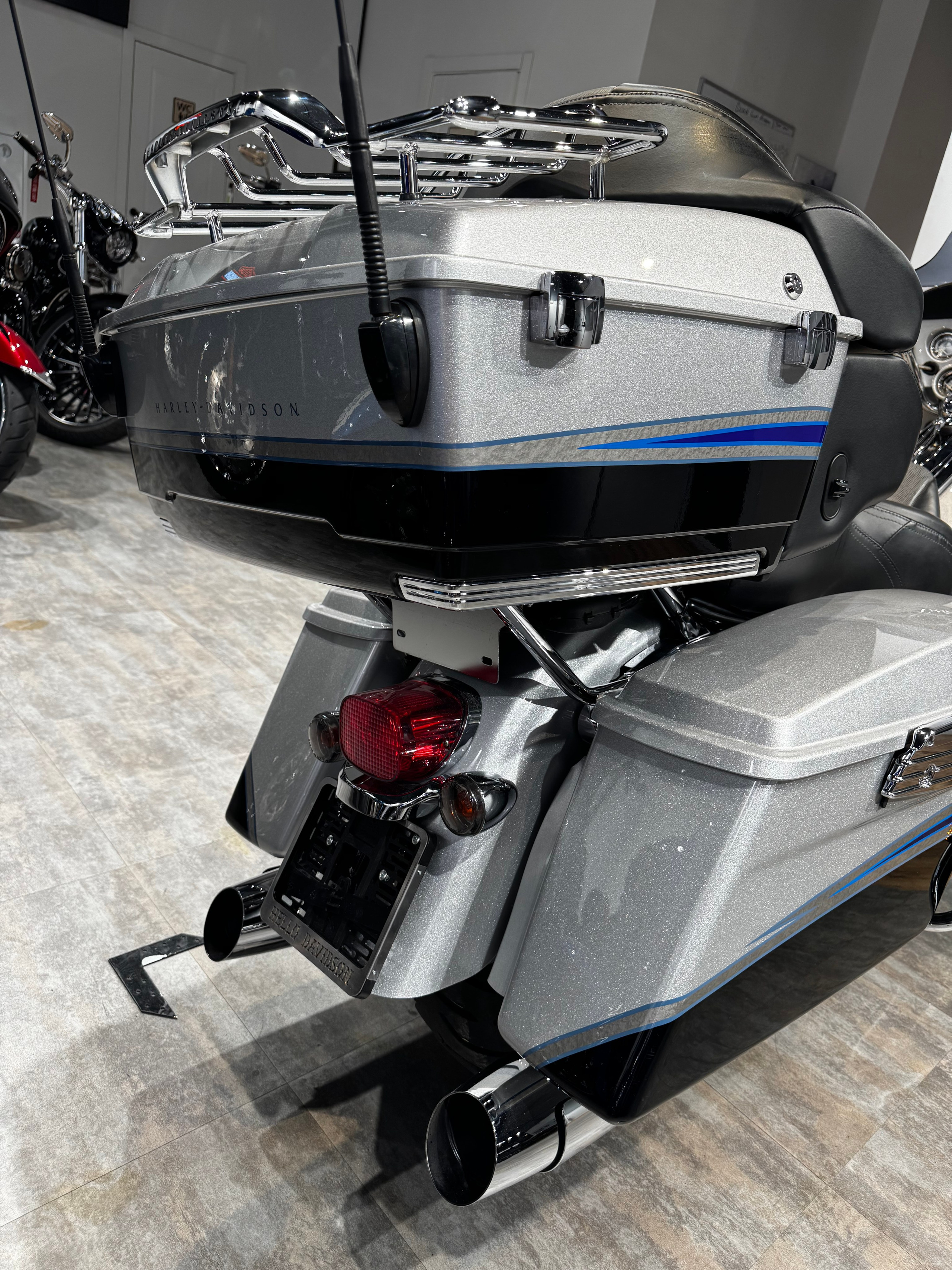 Мотоциклы Harley-Davidson CVO Black Diamond (Touring) — купить мотоцикл. Hello Davidson, Москва. Только хорошие мотоциклы…