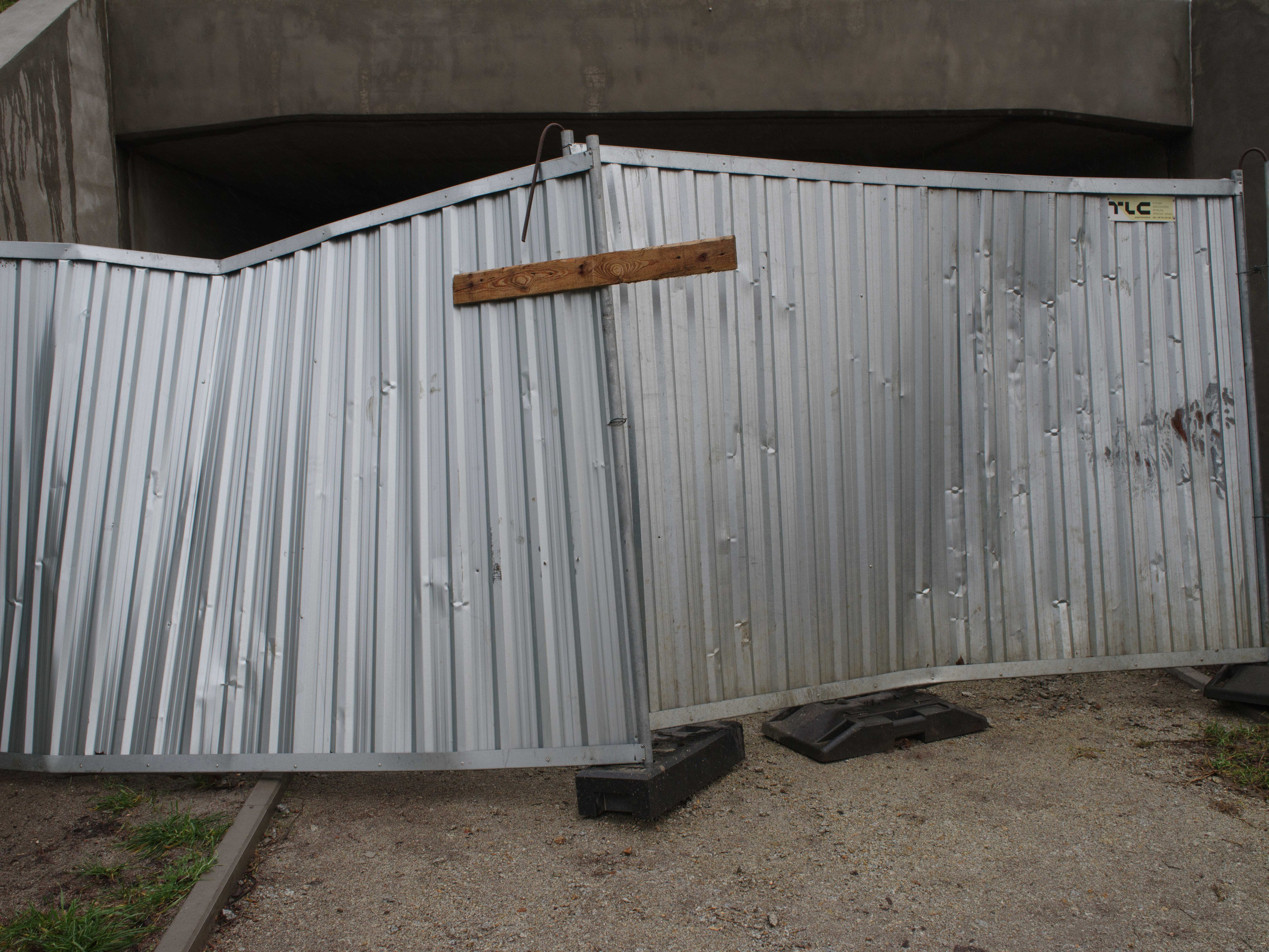 Dancing with absurdity. Photographer, Documentary and Art