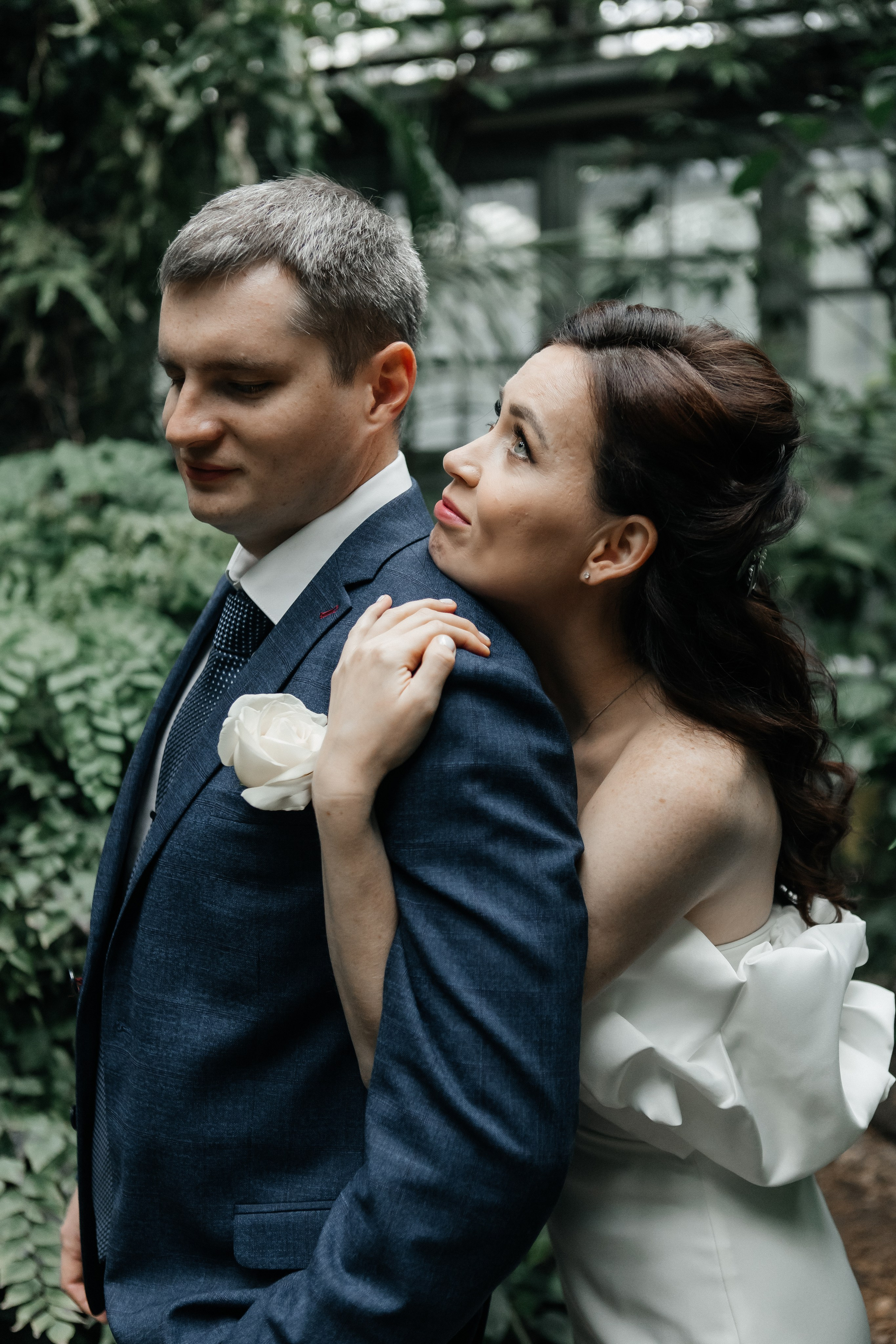 Свадебная фотосессия в Оранжерее ВДНХ. Свадебный фотограф в Москве