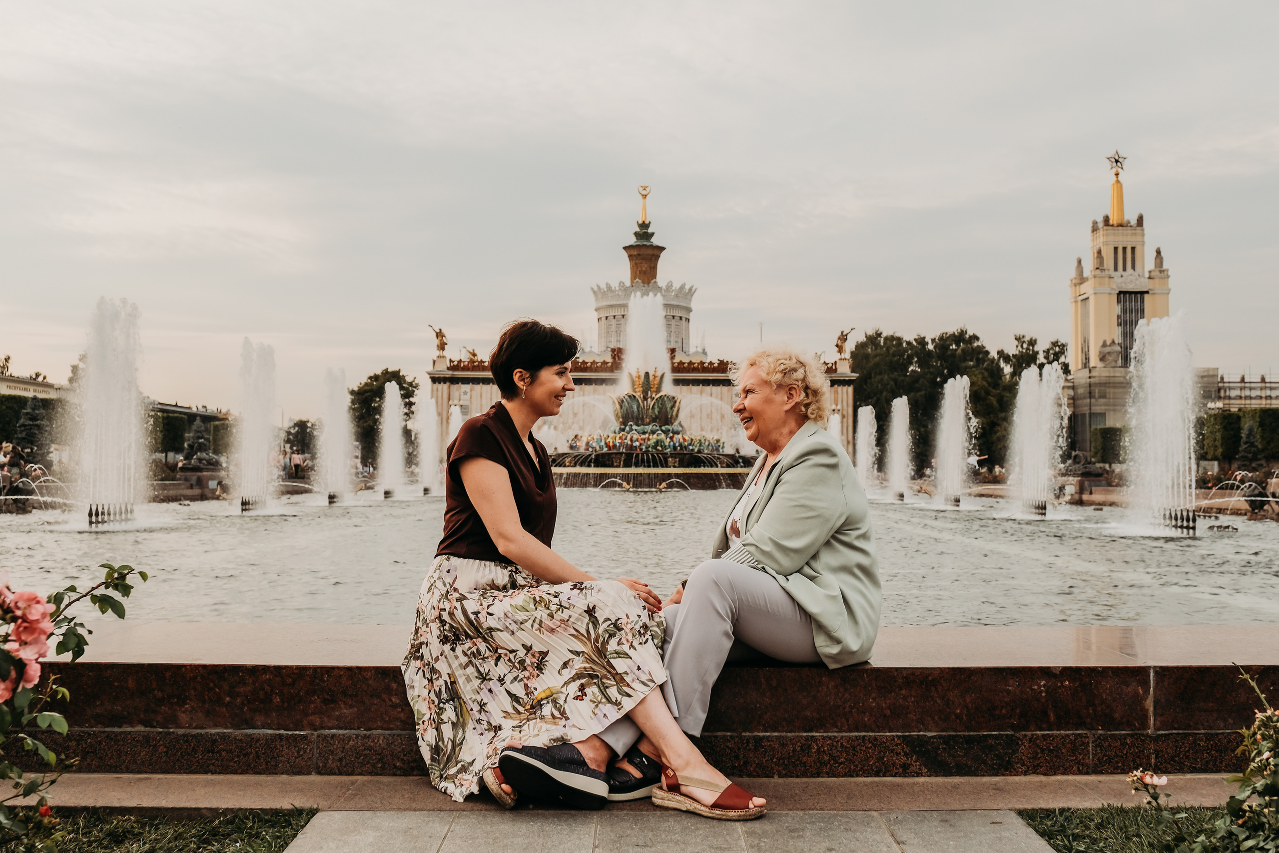 Прогулка с мамой на ВДНХ. Семейный и детский фотограф в Москве Светлана Потемкина