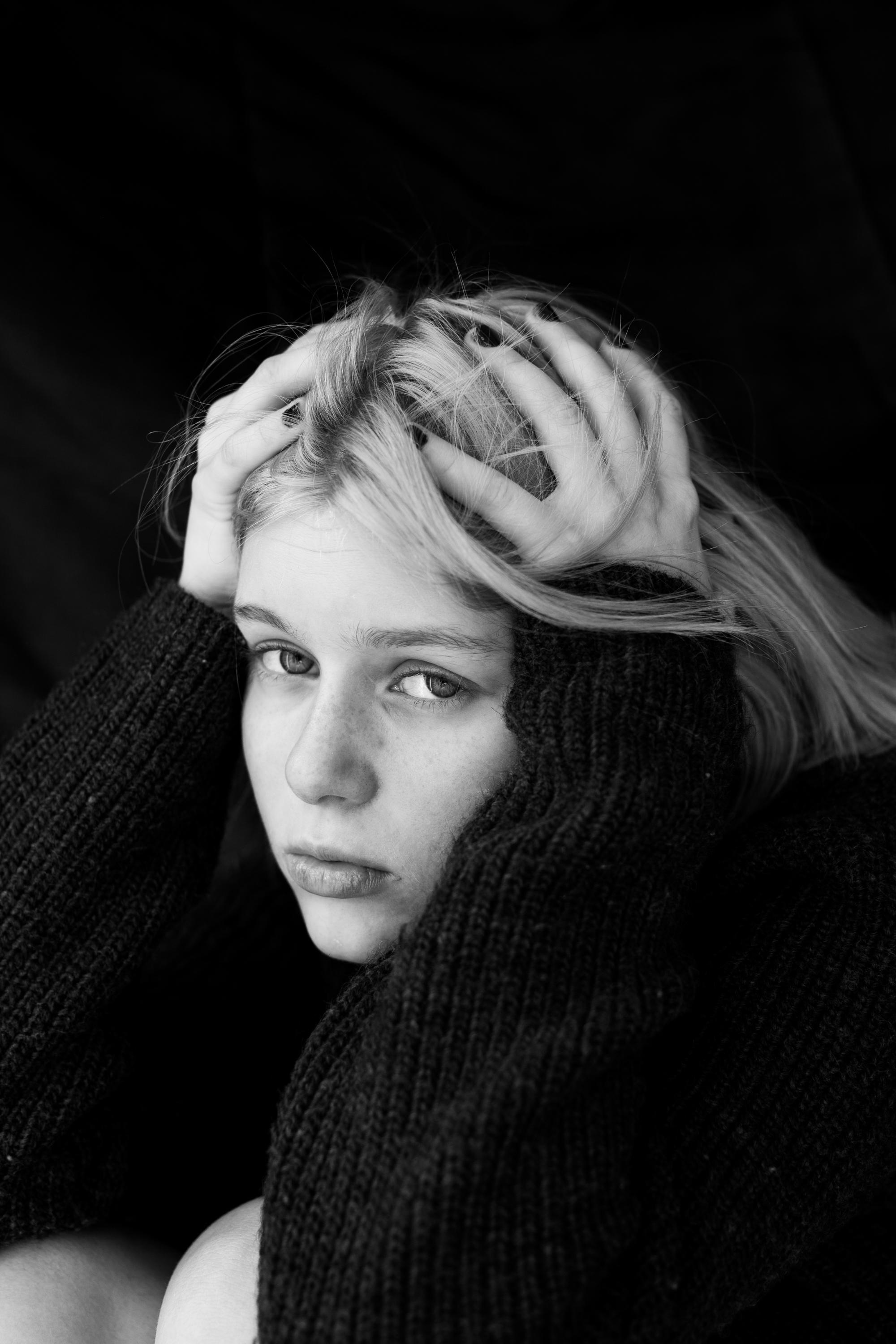 И снова Алиса — мой верный «partner in crime» и по совместительству дочь))). Портретный творческий фотограф в Москве Надя Дудник