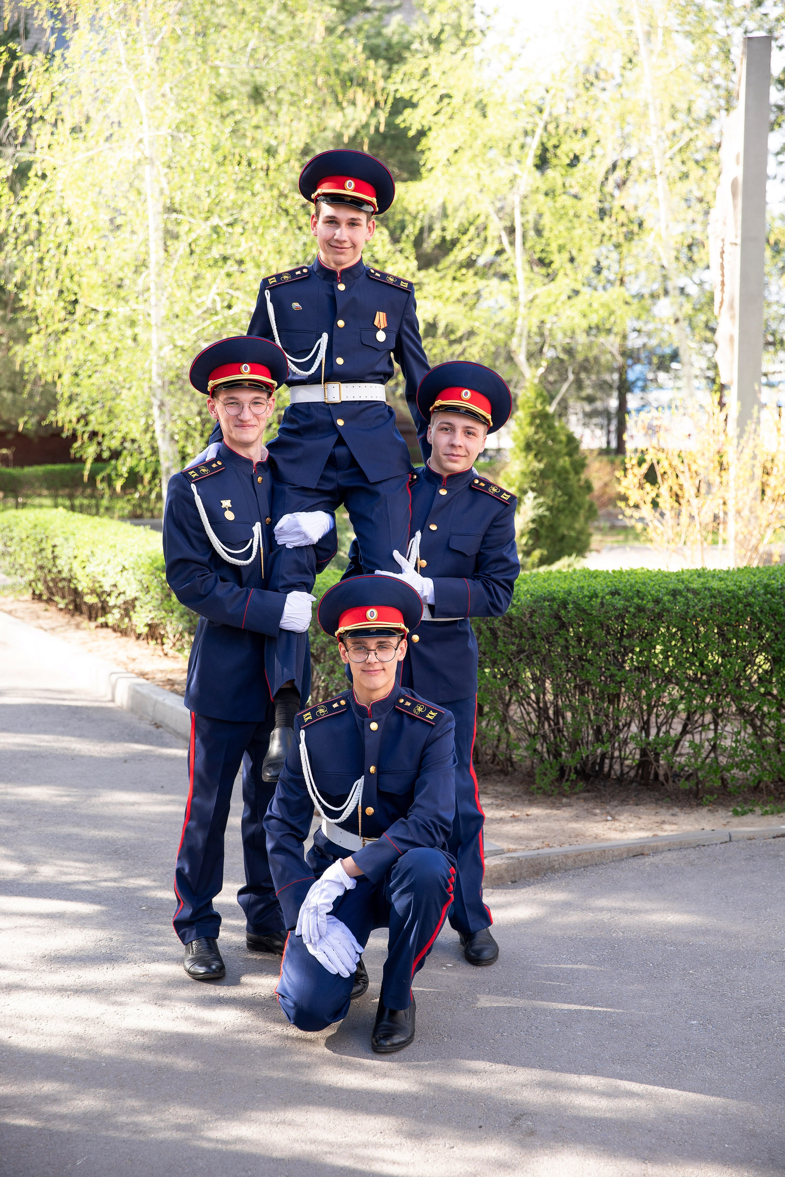Старшая школа. Выпускные школьные фотоальбомы для школ и детских садов в Волгограде и Волжском