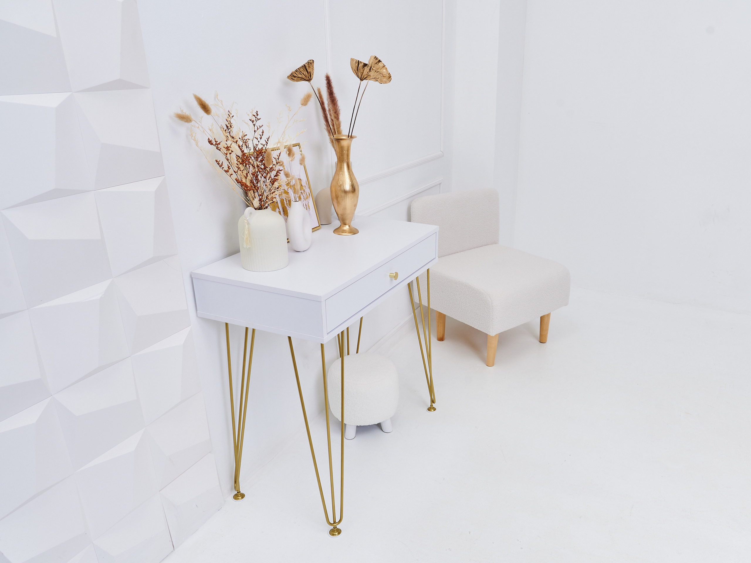 Большой выбор локаций для фотосъемок для каталогов на маркетплейсы. ТМ Продакшн — Съемка для маркетплейсов в Москве