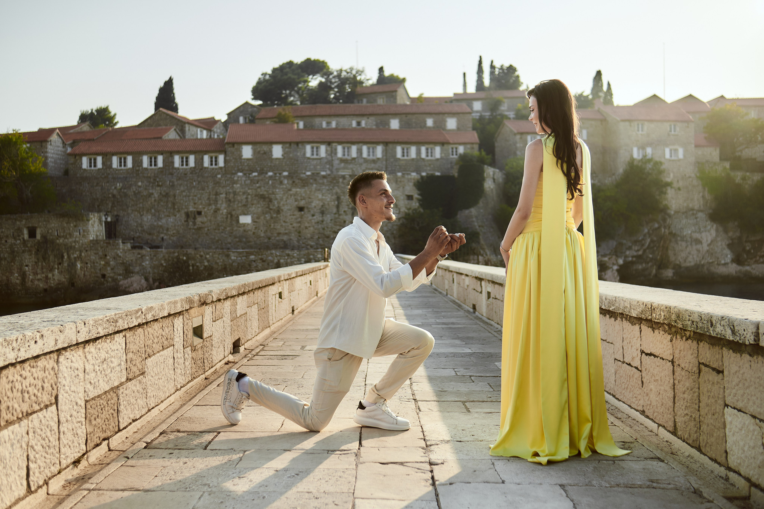 Sunset Engagement Shoot in Sveti Stefan | Ilhan & Ilhana's Proposal. Фотосессии в Черногории — фотограф Станевская Эля