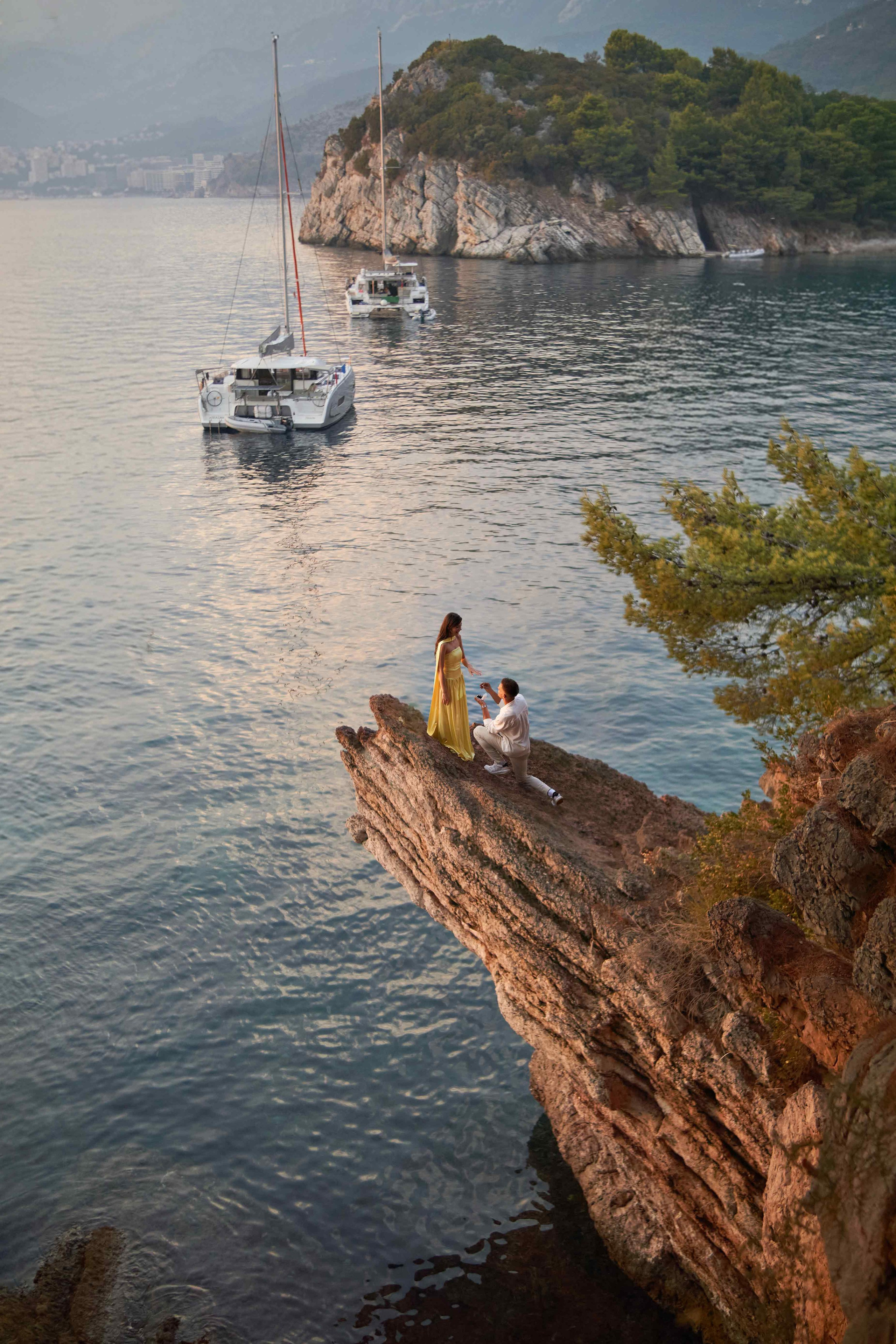 Sunset Engagement Shoot in Sveti Stefan | Ilhan & Ilhana's Proposal. Фотосессии в Черногории — фотограф Станевская Эля