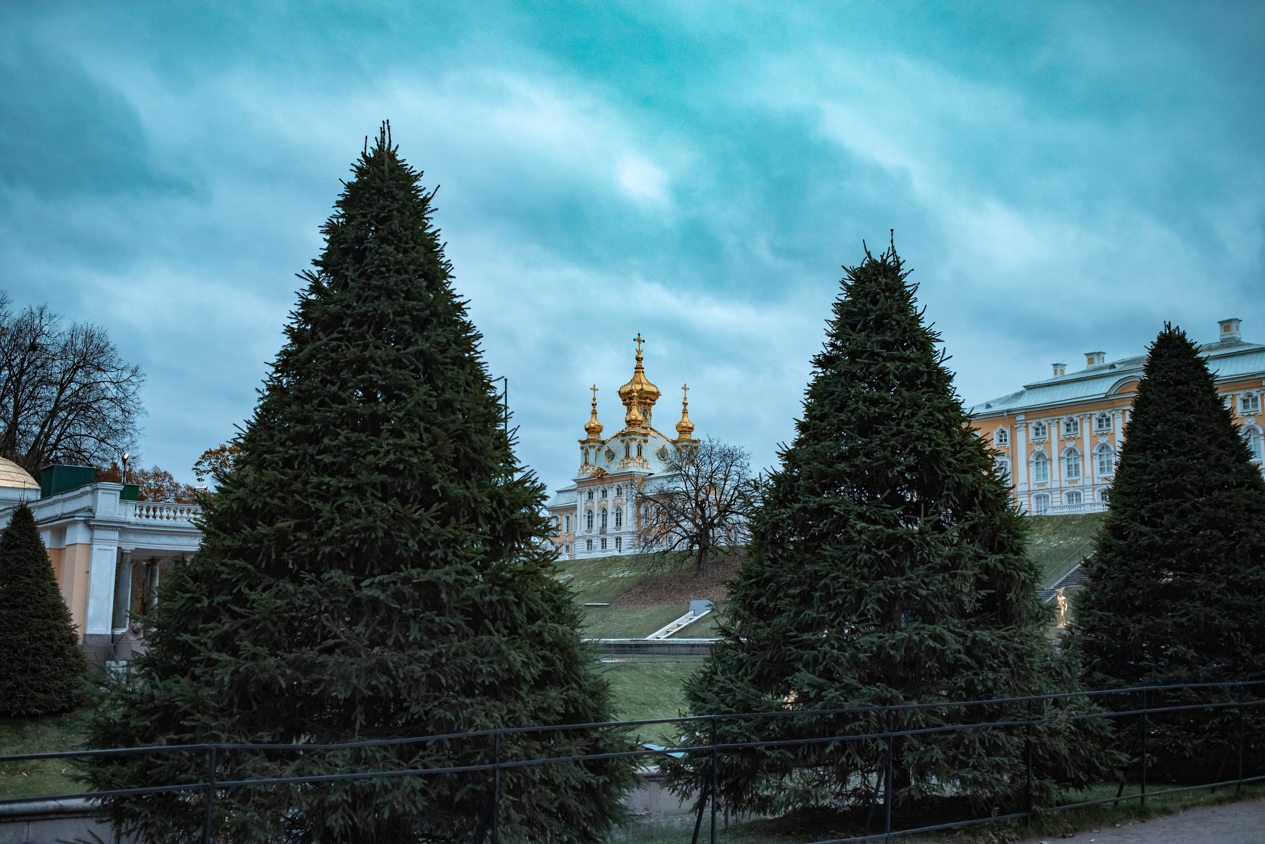 ФОТОСЕССИЯ В ПЕТЕРГОФЕ. ГДЕ СНИМАТЬ В ПЕТЕРГОФЕ