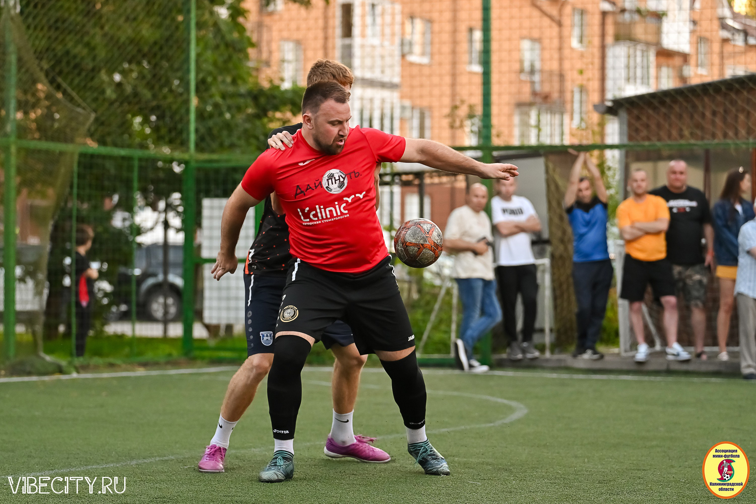 ИГРЫ МИНИ-ФУТБОЛЬНОЙ И КОРПОРАТИВНОЙ ЛИГИ. VIBECITY.RU Вайб Сити Ру Фоторепортажи Фотоотчеты Калининград