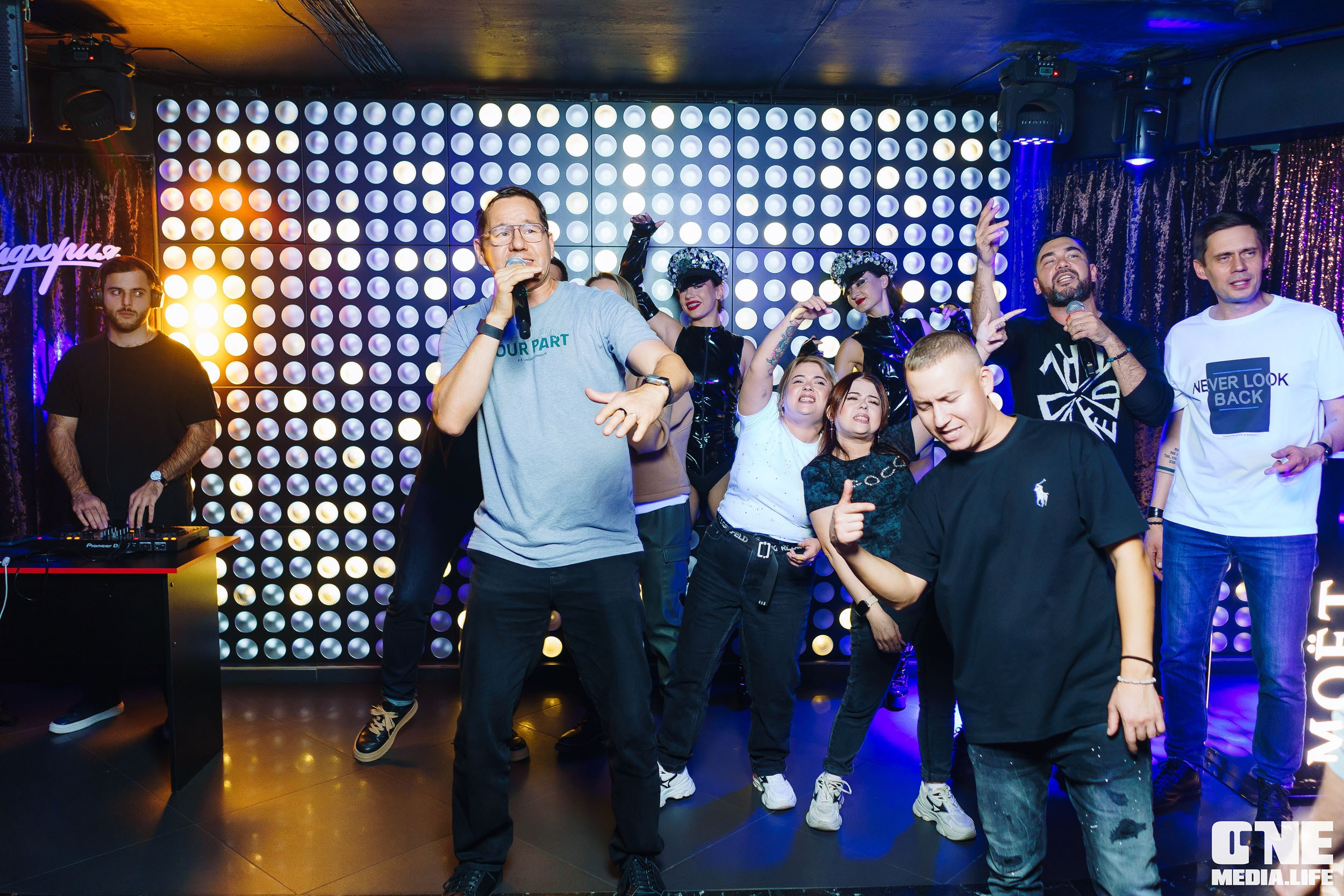 Фоторепортаж из караоке-клуба Эйфория. One Media Life: фоторепортажи, фотоотчеты с мероприятий и заведений
