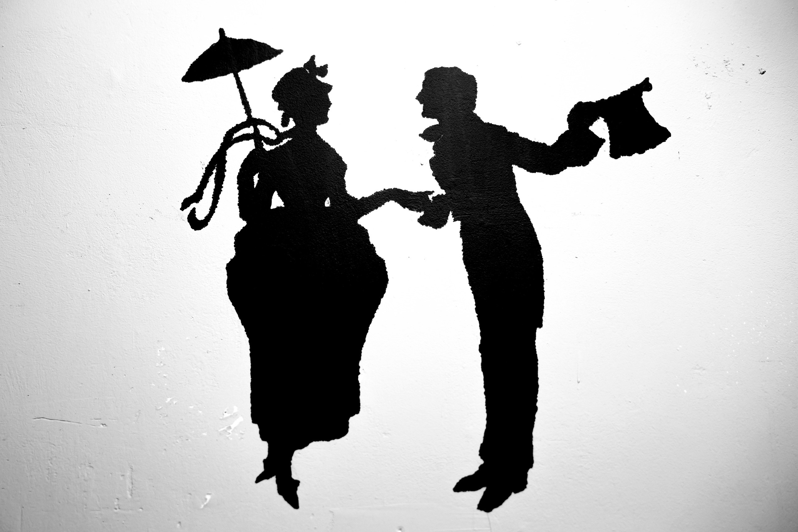 Картинка на стене в театре д.лица