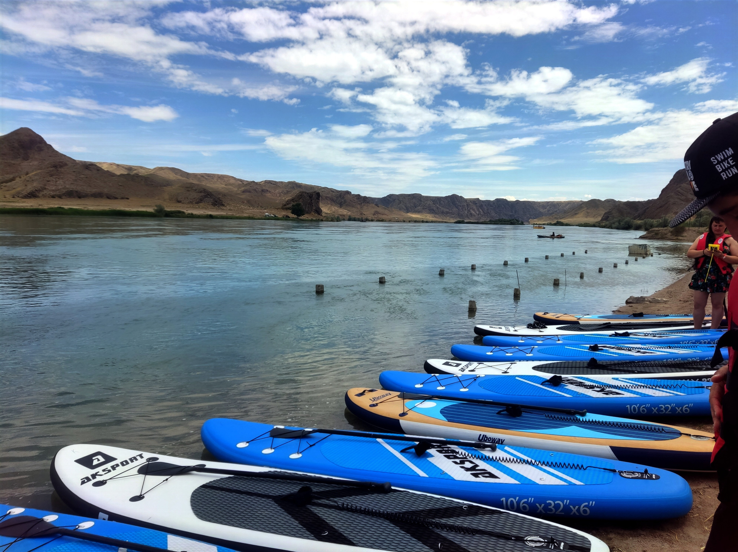 Melon Travel в Алматы: экскурсии и джип туры в Чарынский каньон, озера Каинды, Кольсай, Иссык, национальный парк Алтын Эмель