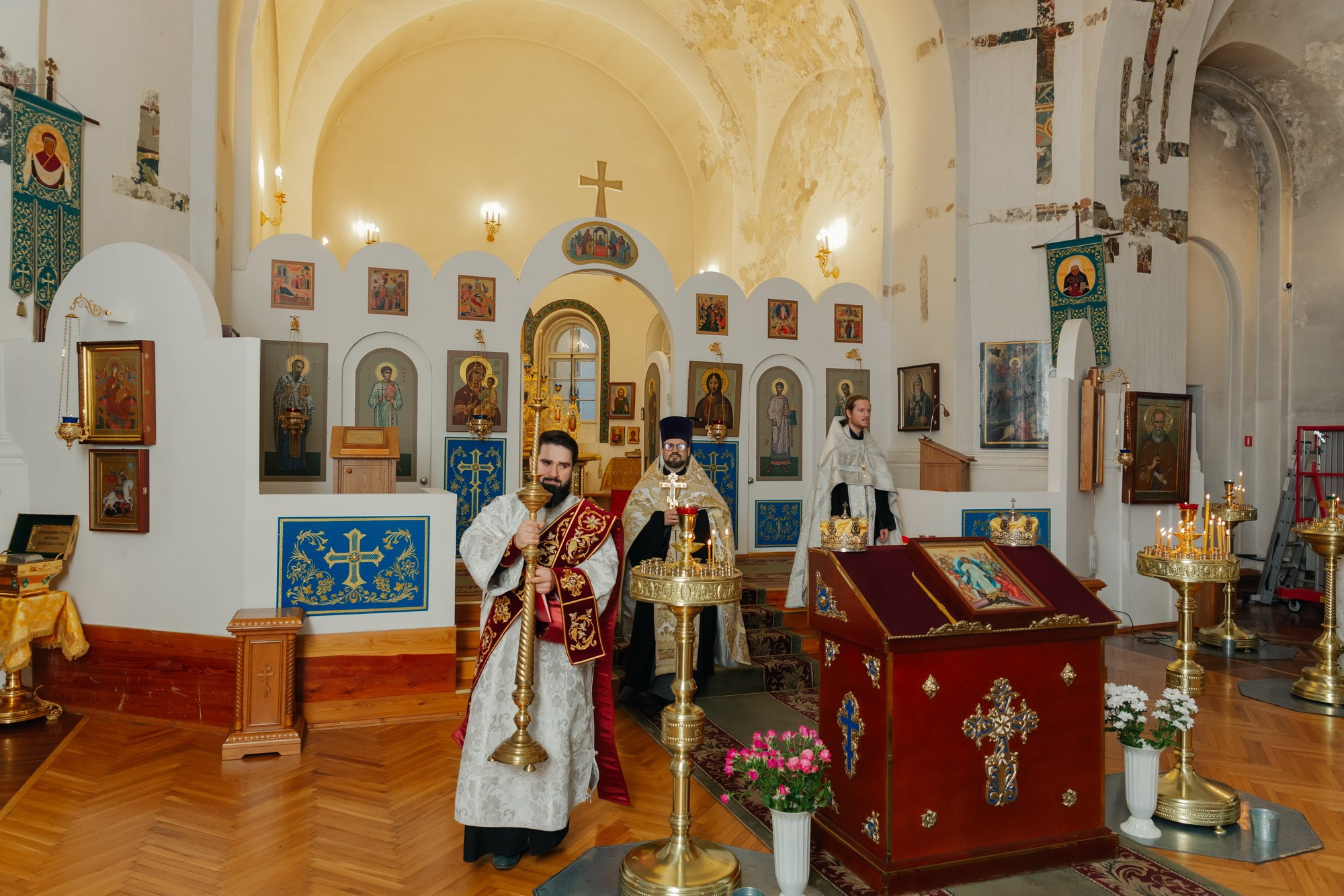 Венчание Храм Покрова Пресвятой Богородицы на Боровой, где провести камерное венчание, стоимость венчания в Венчание Храм Покрова Пресвятой Богородицы на Боровой СПб, лучшие церкви для венчания
