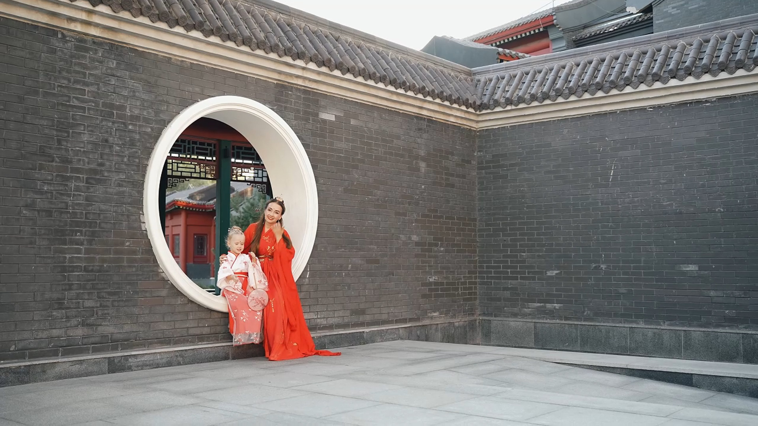 Наталья и Яна — Не просто съёмки, а целые миры 🎬. Видеограф / Фотограф  — Яна Спащанская