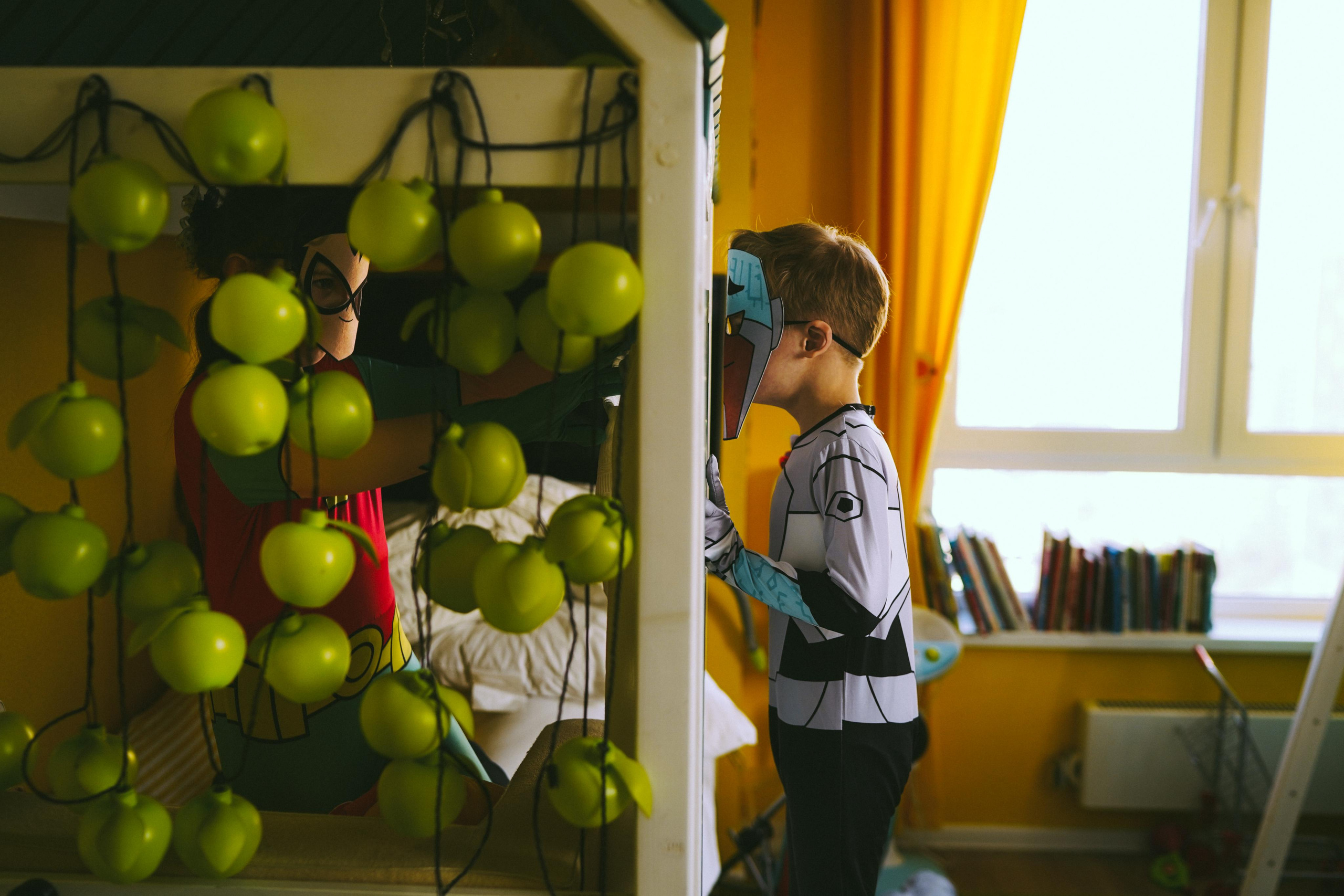 Фотосъемка Дня Рождения Юры дома. Фотосессия новорожденных в Москве — newborn фотограф Елена Виниченко