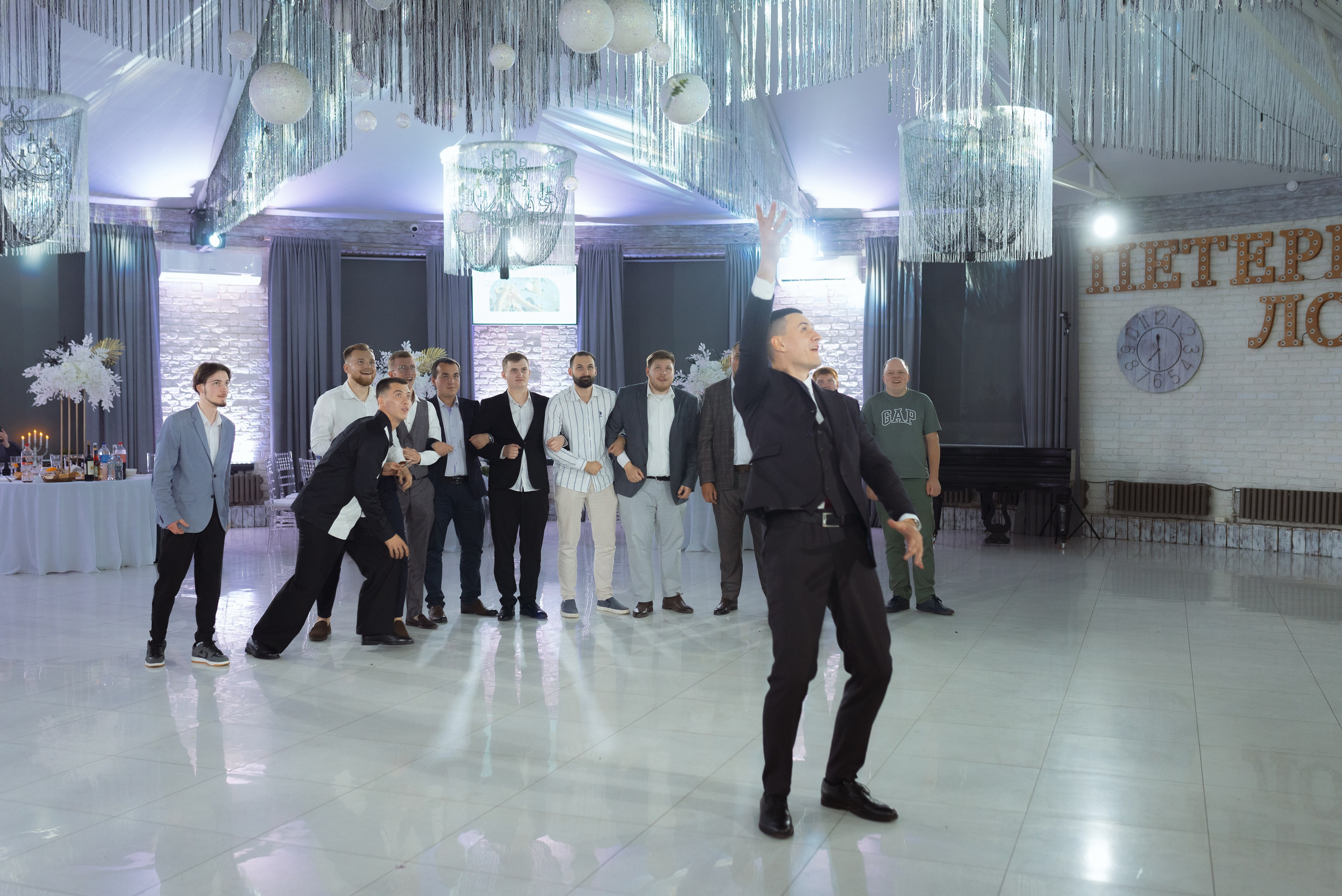 Свадьба Ирины и Дениса — Дом архитектора, Исаакий, Инженерный замок и банкет. Свадебный фотограф Дмитрий Родионов — Санкт-Петербург и Ленинградская область