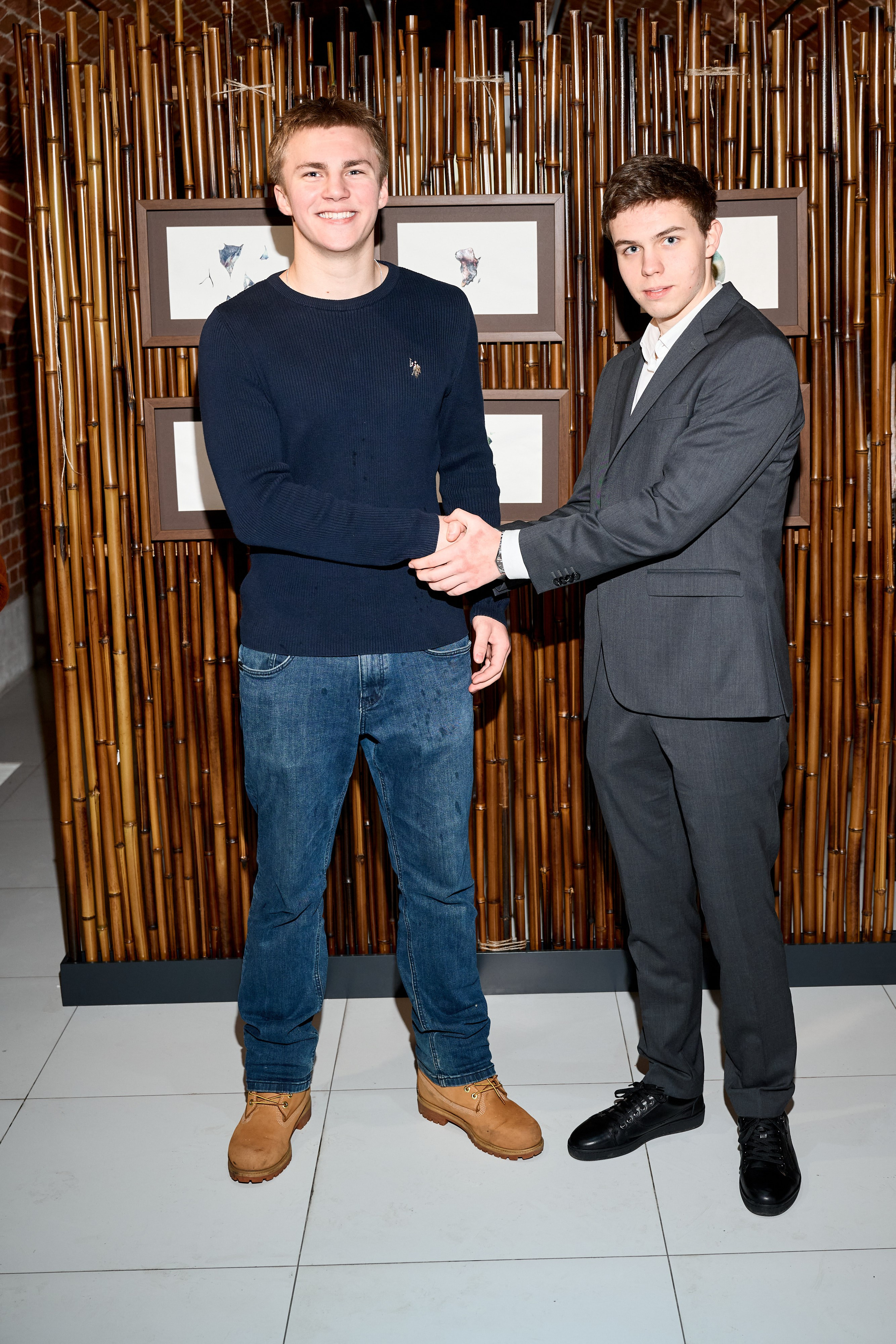 Ольга Михальчук с куратором выставки Марией Дубодел. Ольга Михальчук, художница и фотограф