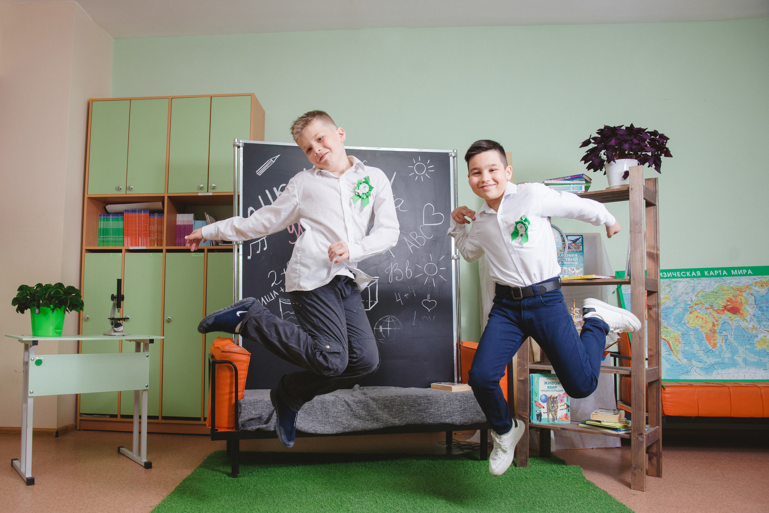 Выпускные альбомы «Школа на твоем берегу» № 29. п. Старопышминск. Фотограф в детский сад в Екатеринбурге, выпускные альбомы Юлия Умерова