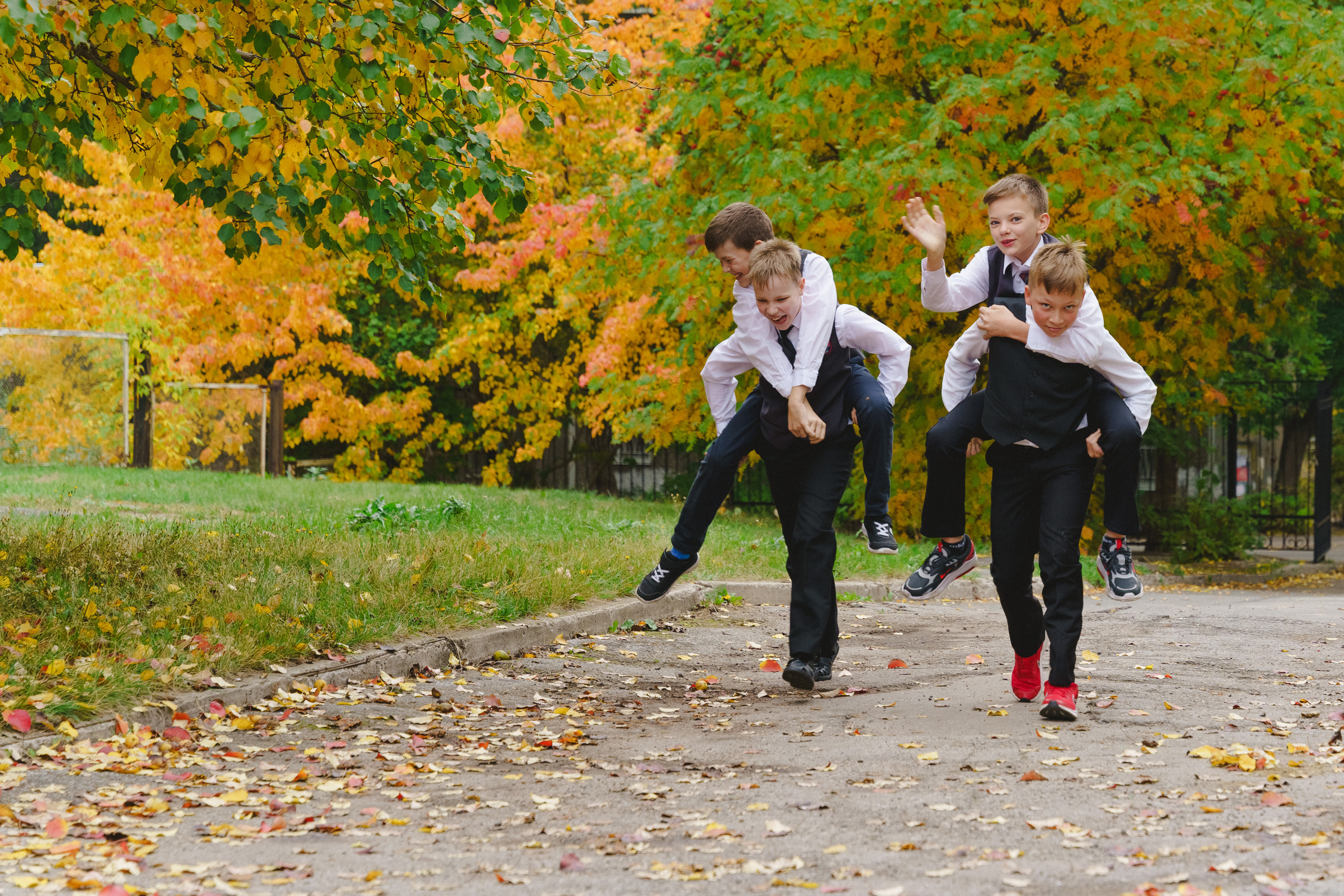 Выпускные альбомы 4 класс Екатеринбург. Фотограф в детский сад в Екатеринбурге, выпускные альбомы Юлия Умерова
