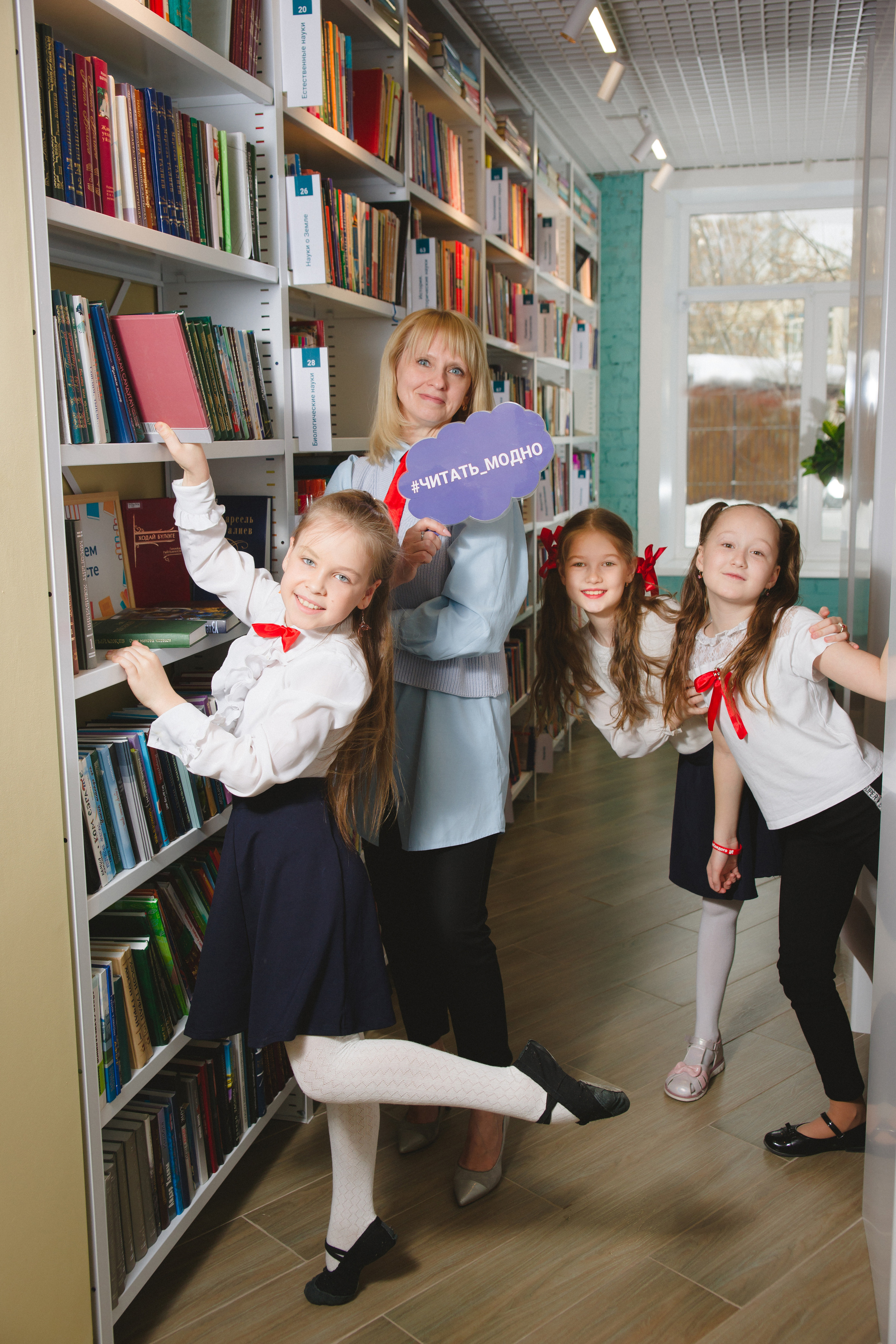 Выпускные альбомы 9 школа. г. Березовский. Фотограф в детский сад в Екатеринбурге, выпускные альбомы Юлия Умерова