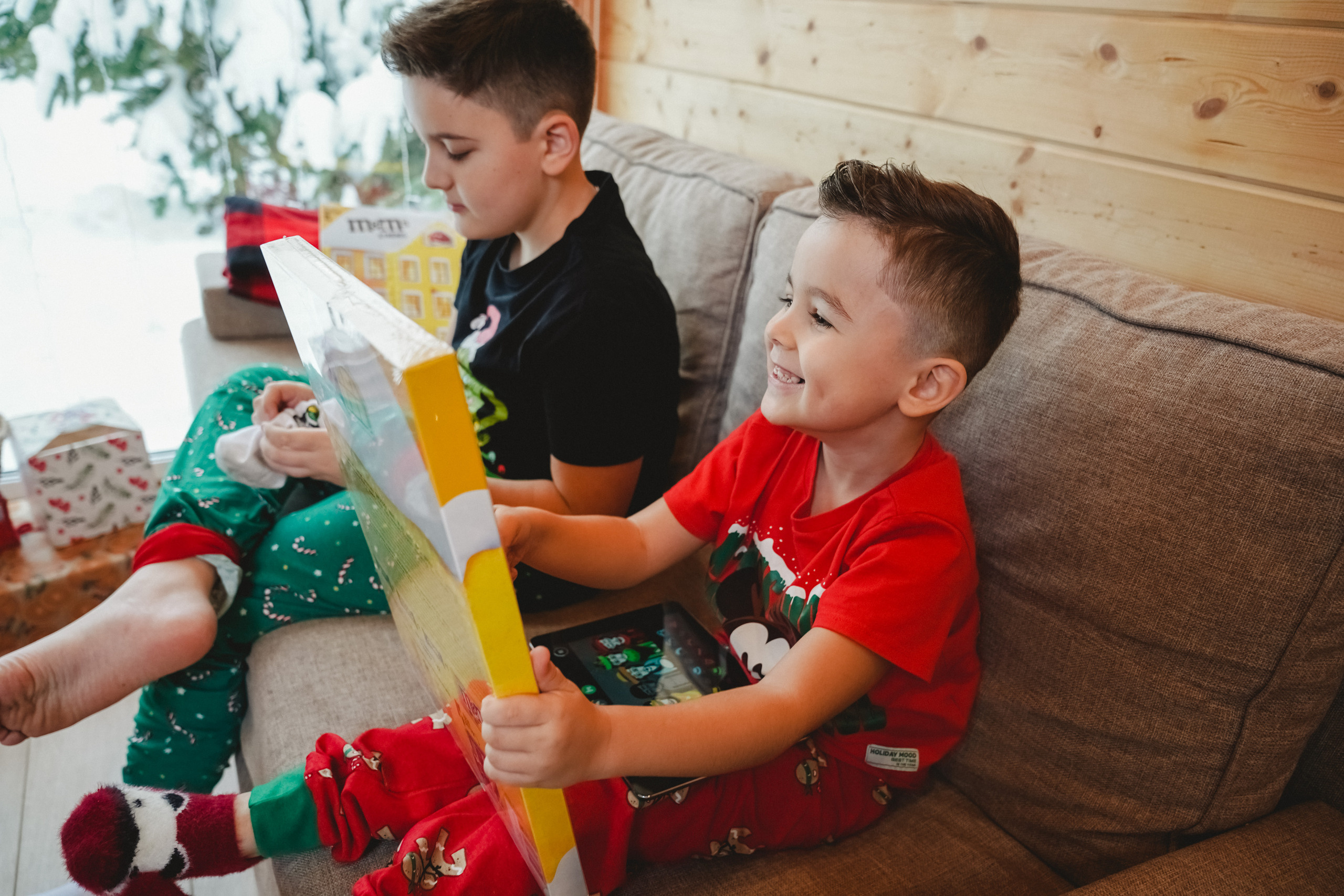 Новогодняя фотосессия в домике. Фотограф в детский сад в Екатеринбурге, выпускные альбомы Юлия Умерова