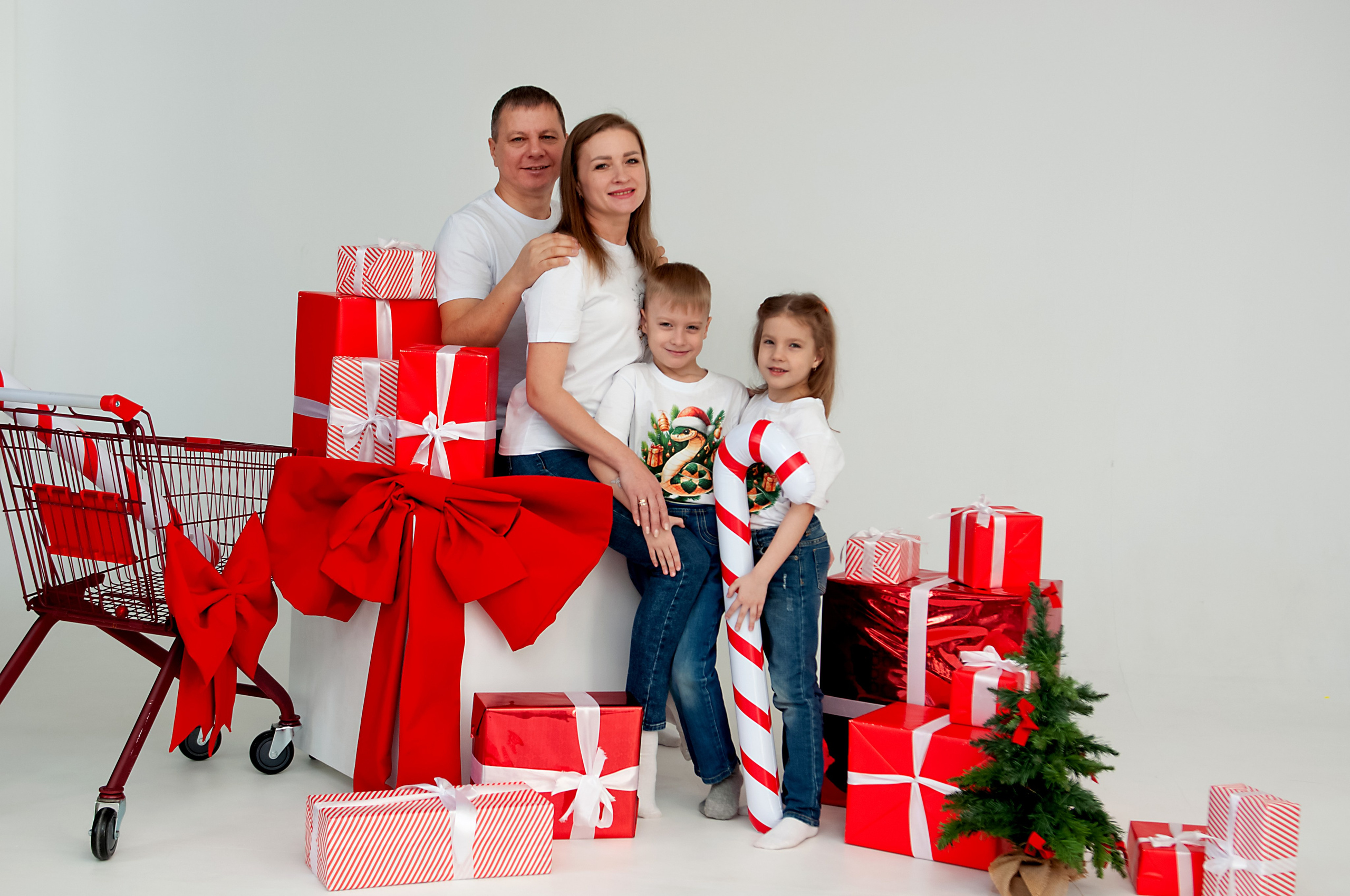 Новогодняя фотосессия для семьи Смазновых. Фотограф в Хабаровске