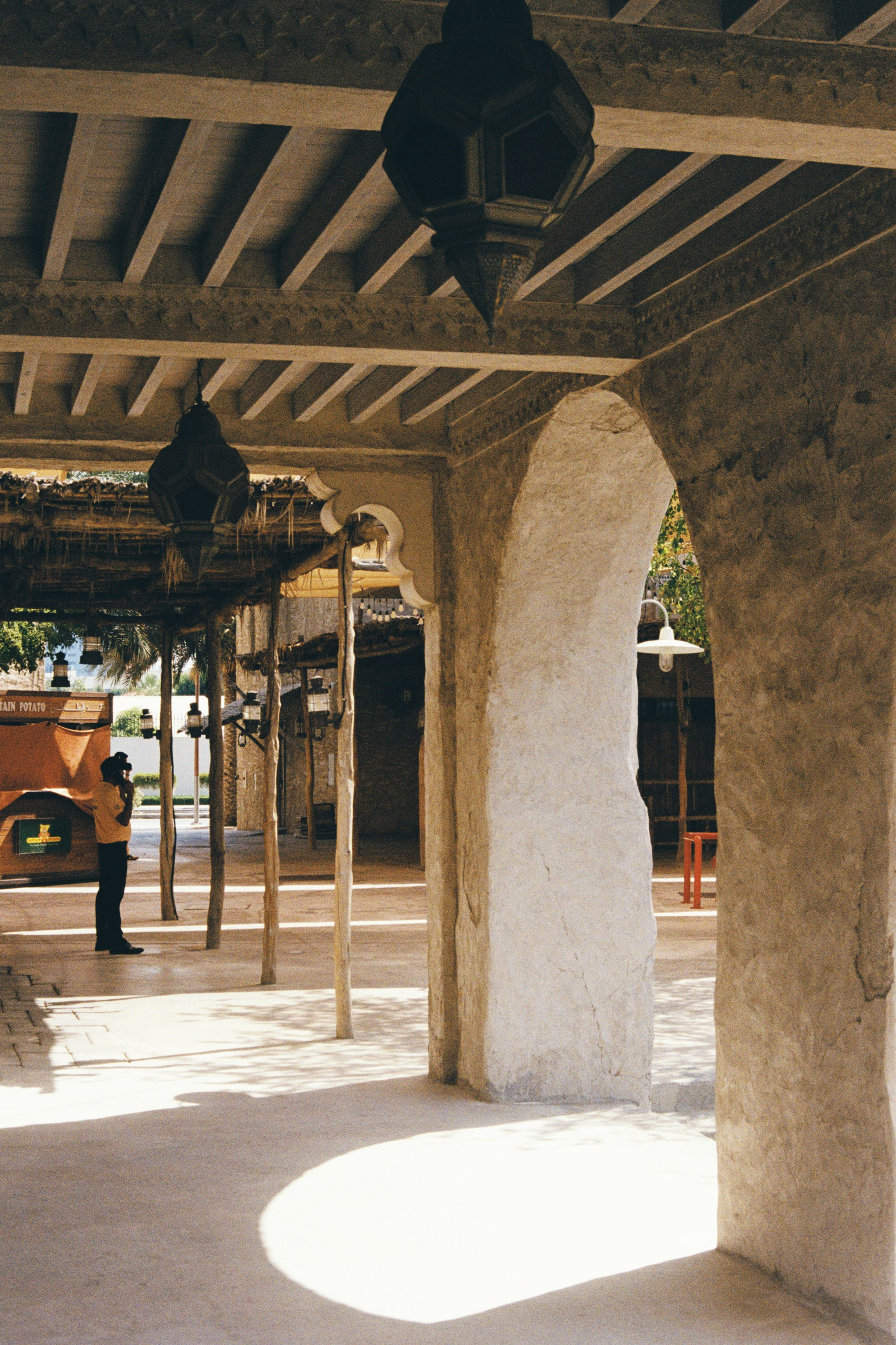 Dubai \ may 2024 \ film 35 mm. Коммерческий Фотограф Виктор Фоменых