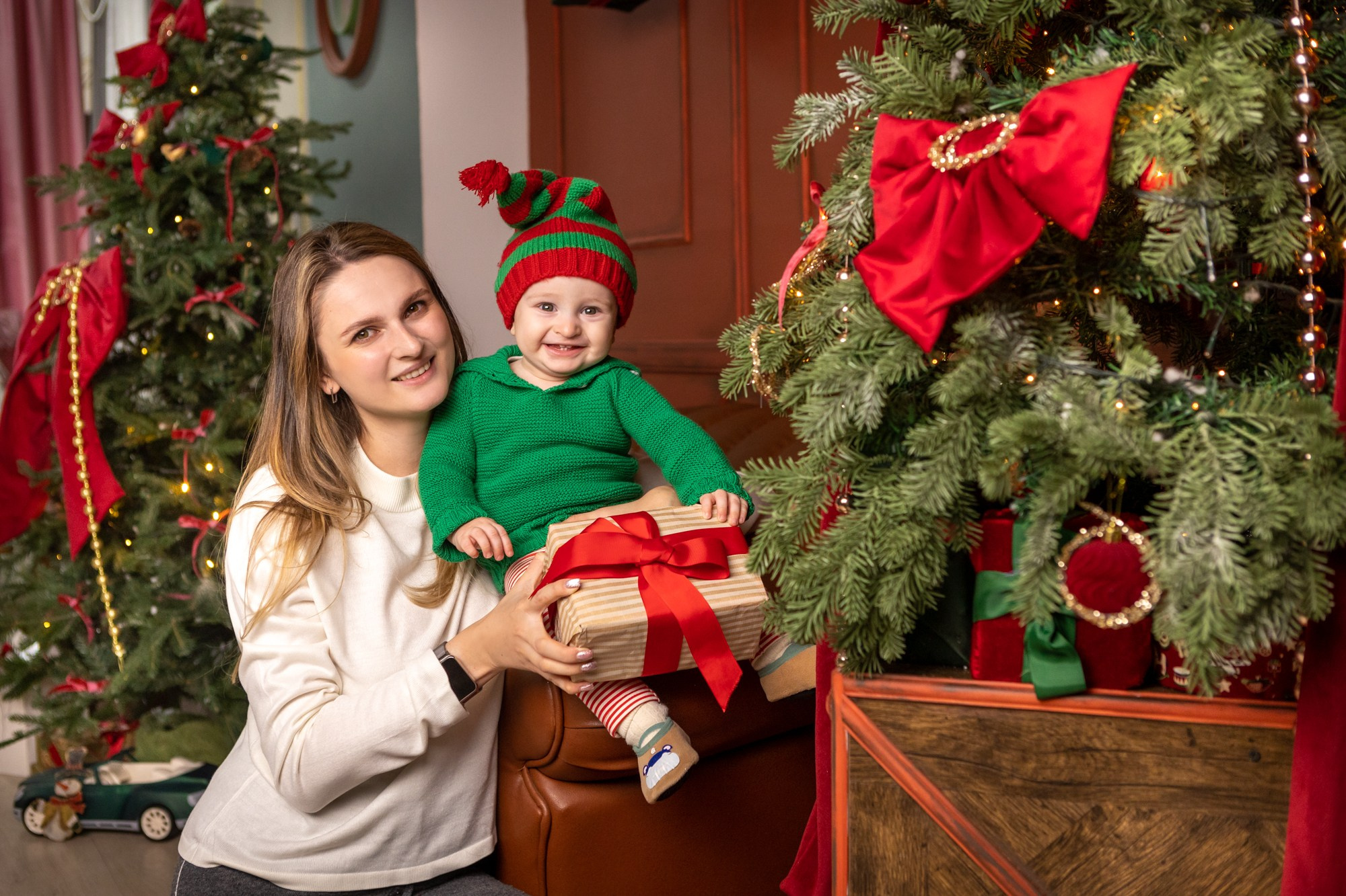 Семейная студийная фотосессия. Фотограф в Оренбурге. Профессиональный фотограф