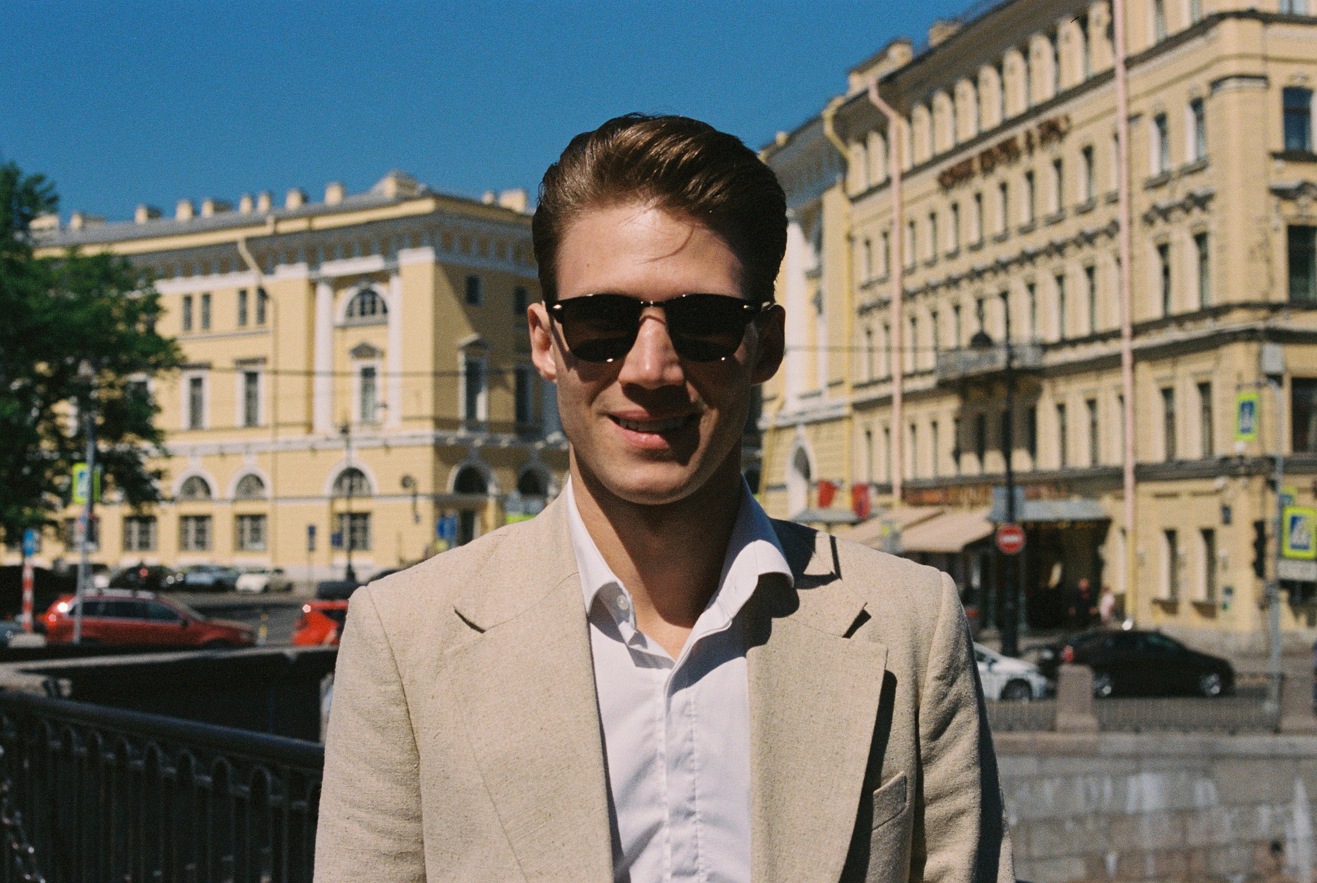 Прогулка по рекам и каналам Петербурга — свадебная фотосессия на катере. Свадебный фотограф Дмитрий Родионов — Санкт-Петербург и Ленинградская область