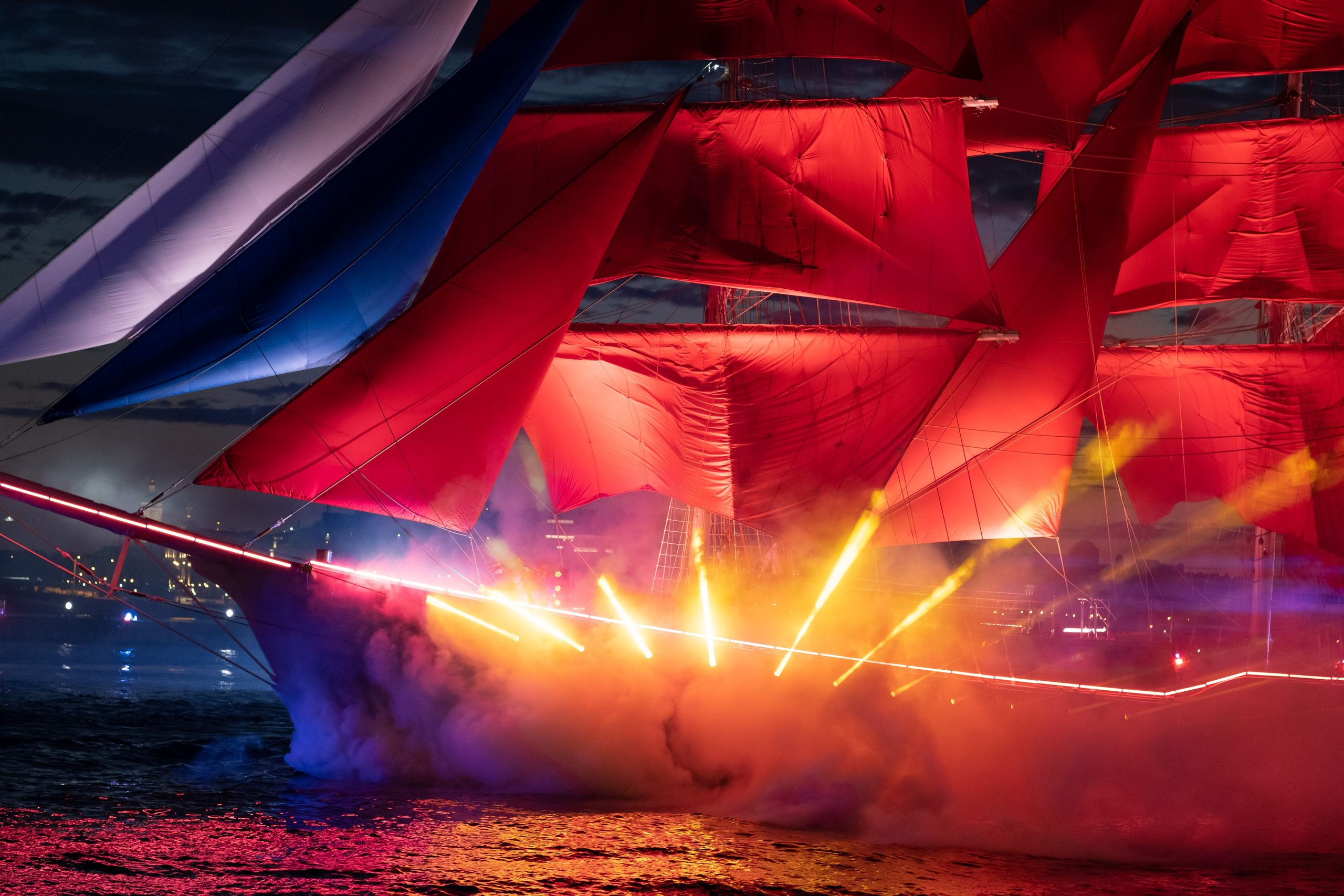 Репортажные кадры с различных соревнований, мероприятий, театральных представлений. Интерьерный фотограф в Санкт-Петербурге Михаил Азаров. Печать и продажа фотографий