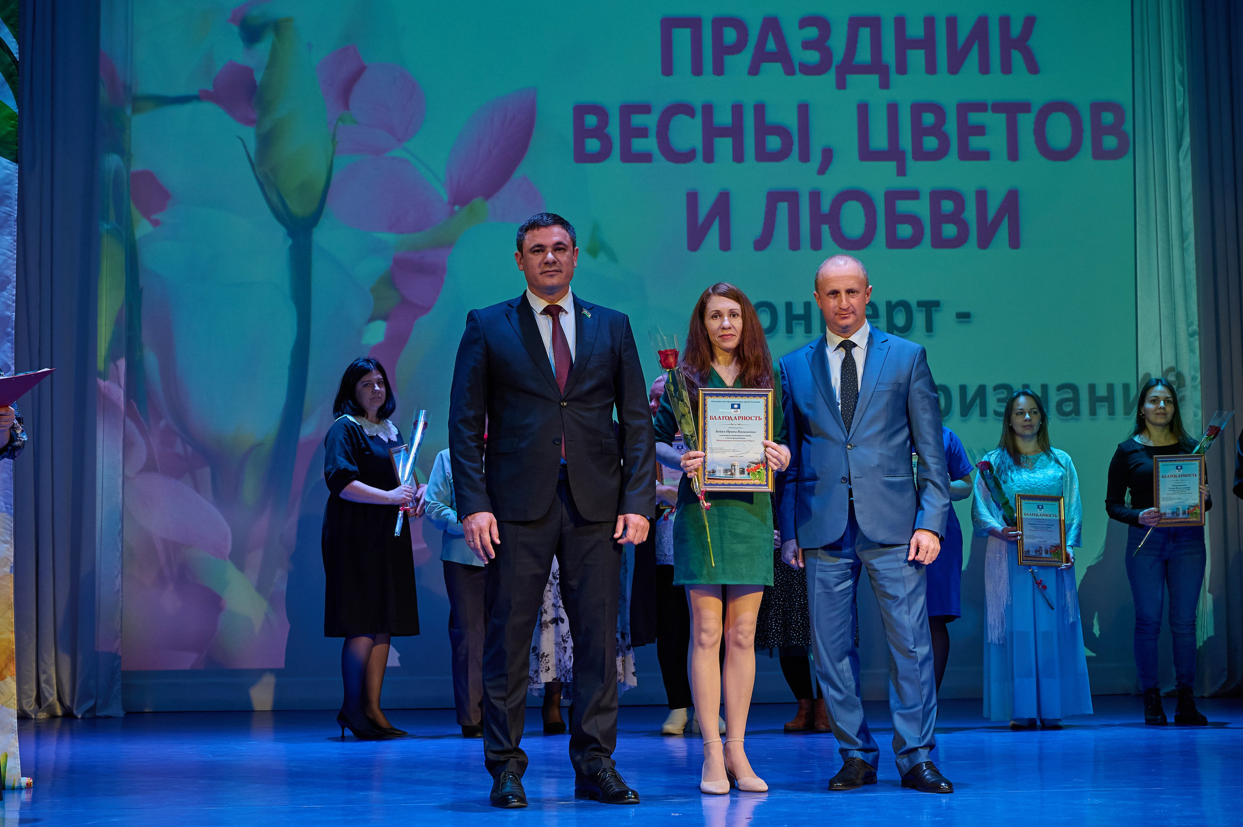 8 марта Марьина роща. Жизнь курорта Кабардинка в фотографиях