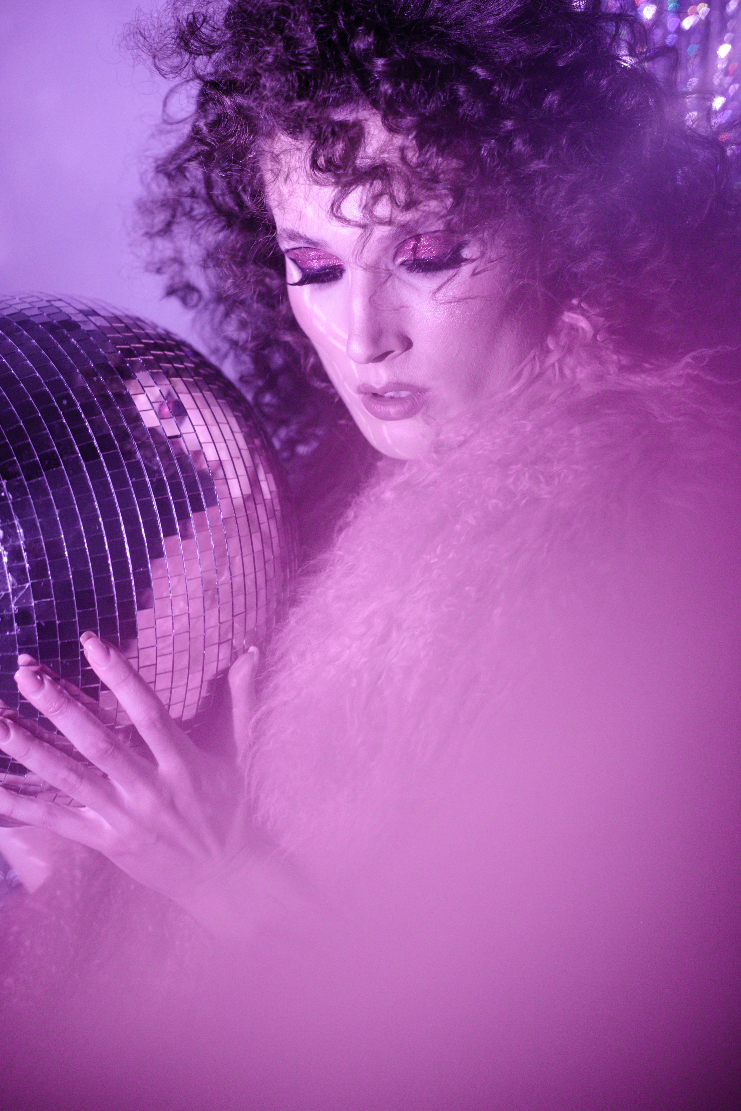 Новогодняя фотосессия женский портрет в стиле диско. Свадебный фотограф в Москве Элина Ларченкова. Фото, которые цепляют