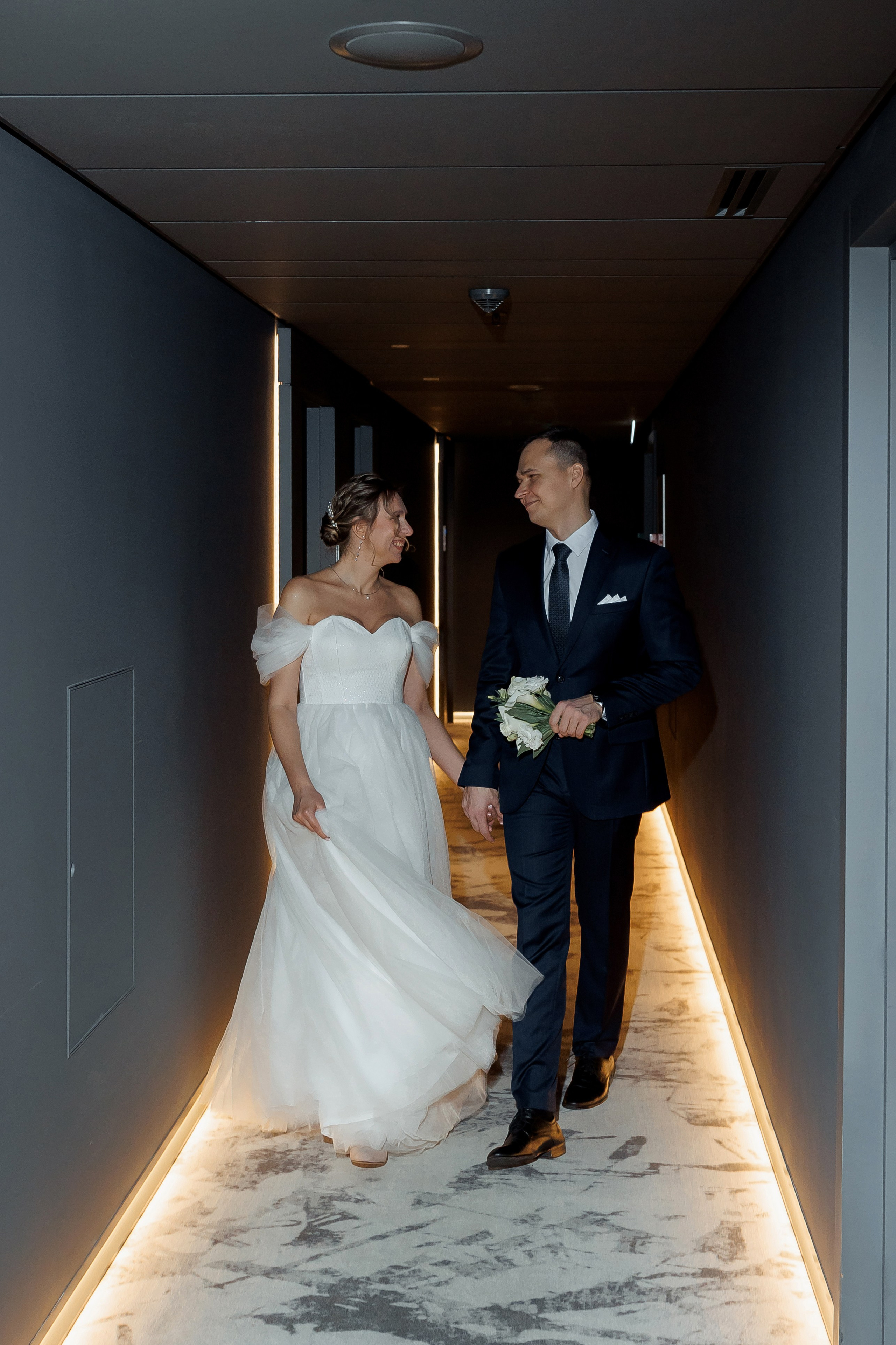 Свадебная фотосессия в отеле Мовенпик Москва Таганская