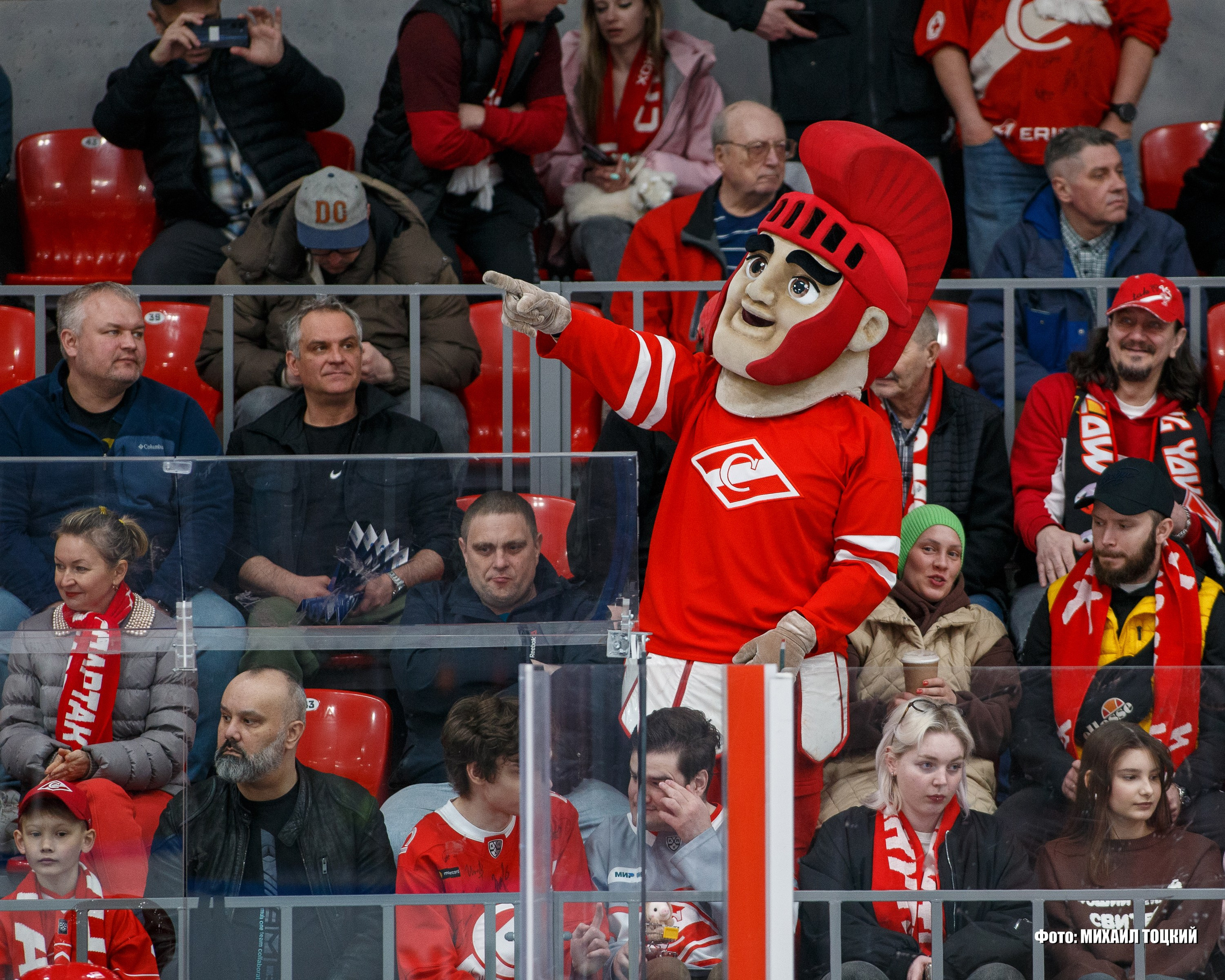 Фоторепортаж Плей-офф МХЛ. МХК Спартак (Москва) — МХК Динамо (Санкт-Петербург). Михаил Тоцкий портретный и репортажный фотограф в Москве