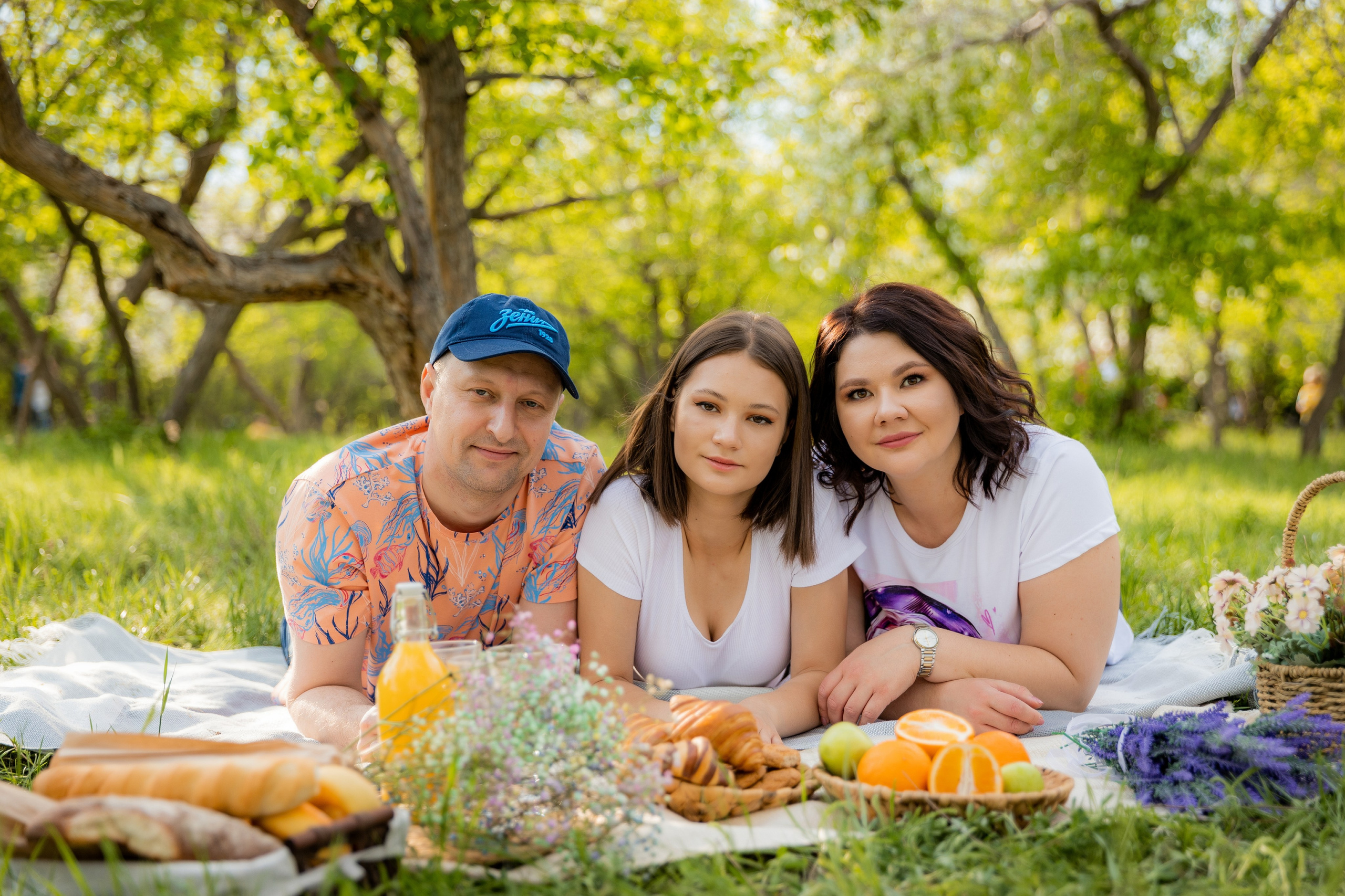 Студийный фотограф в Караганде Алексей Баранов. Фотограф Алексей Баранов. Фотостудия Flash. Семейные фотосессии в Караганде. Индивидуальные фотосессии, детские фотосессии, парные фотосессии в Караганде. Интерьерная фотосессия в Караганде. Семейный фотограф Алексей Баранов. Детский фотограф Алексей Баранов. Художественный фотограф Алексей Баранов. Свадебный фотограф Алексей Баранов. Черно-Белая съемка в Караганде. Самые лучшие семейный и детские фотосессии в Караганде. Прогулочные фотосессии. Street photo. уличная фотосессия в Караганде. Репортажная съемка в Караганде.