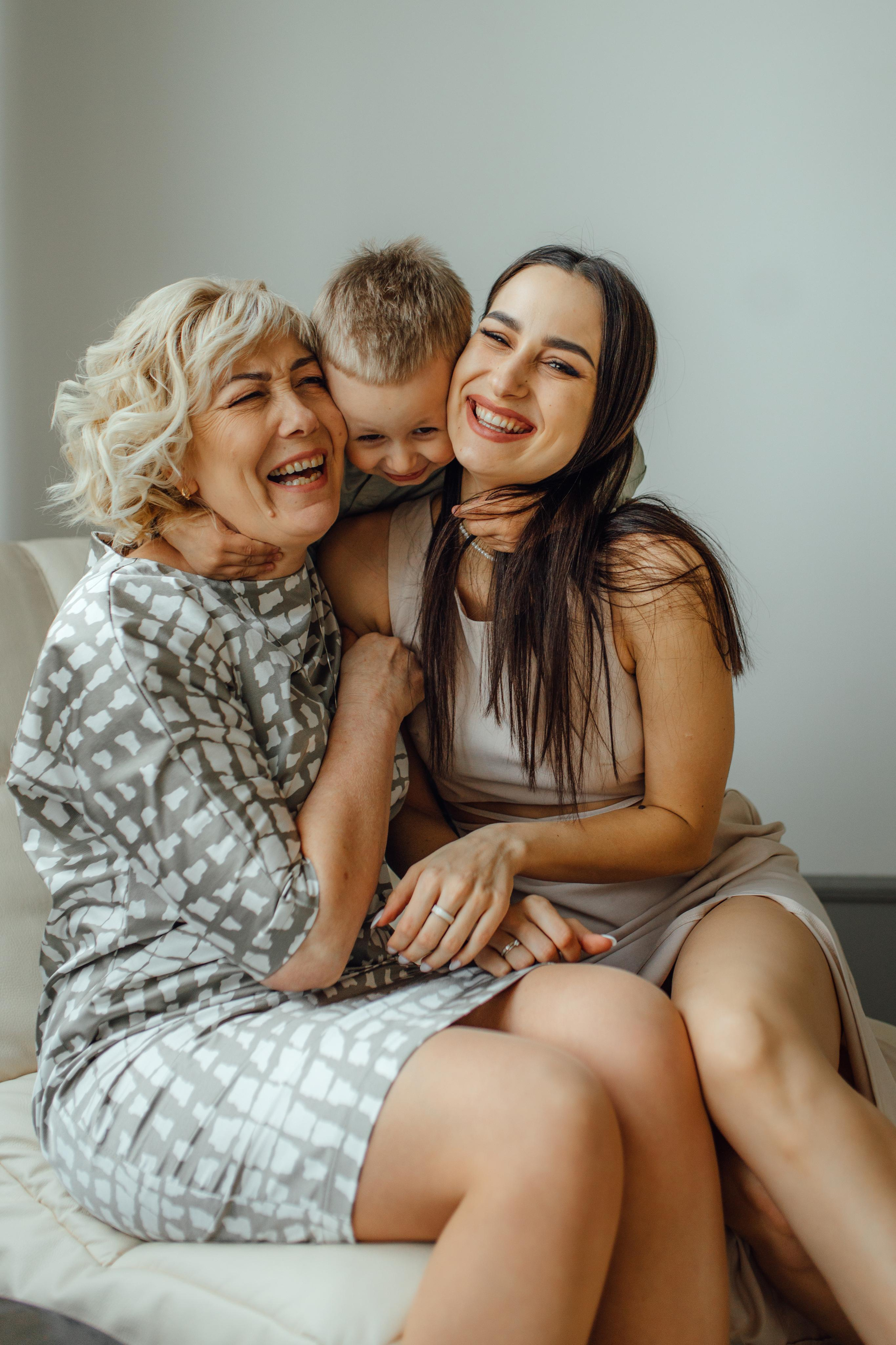 Студия воздух, Ольга, Виктория, Лёва