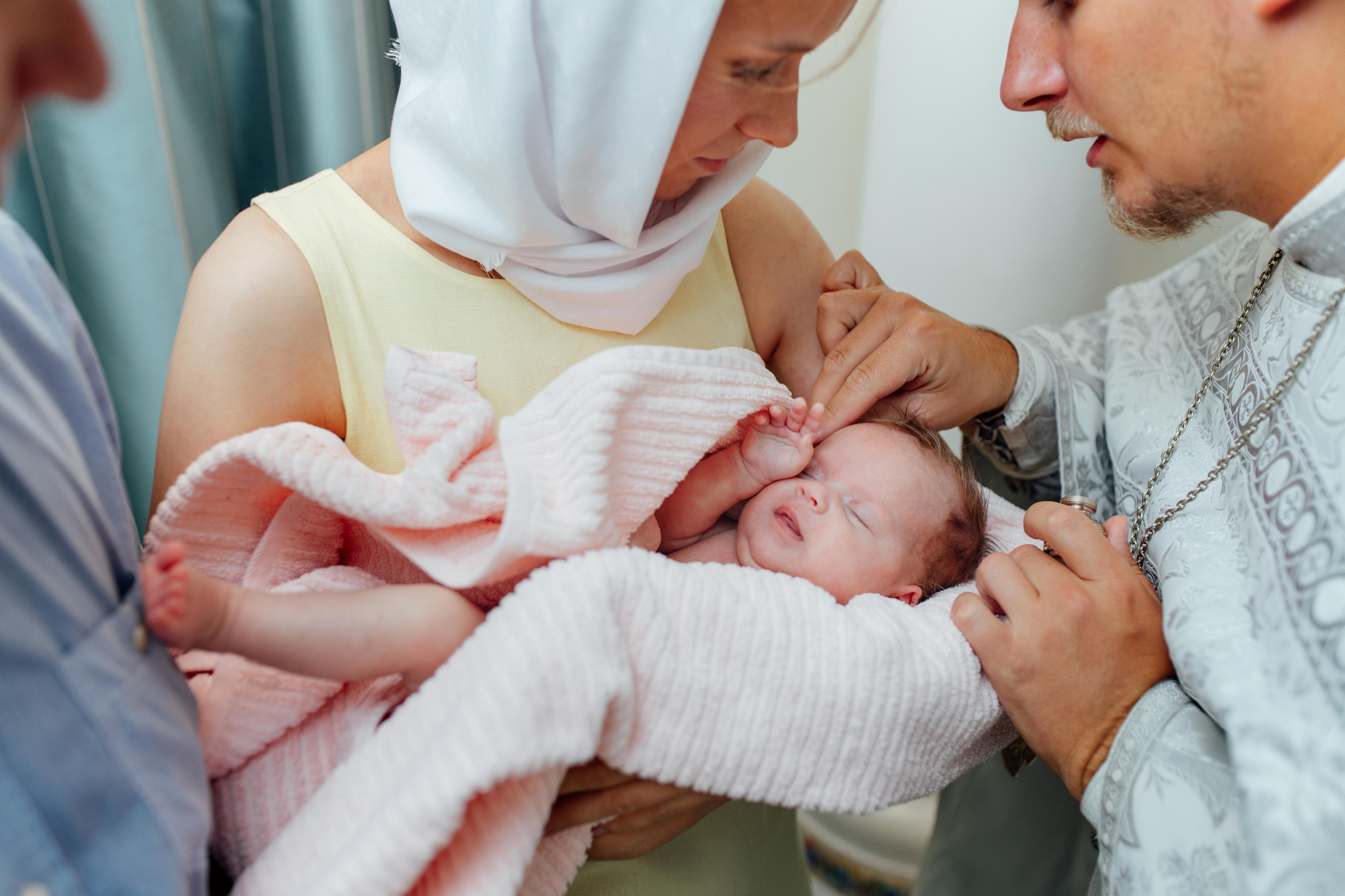 Таинство крещения Аполлинарии, 14 июля 2021, храм Святой Троицы