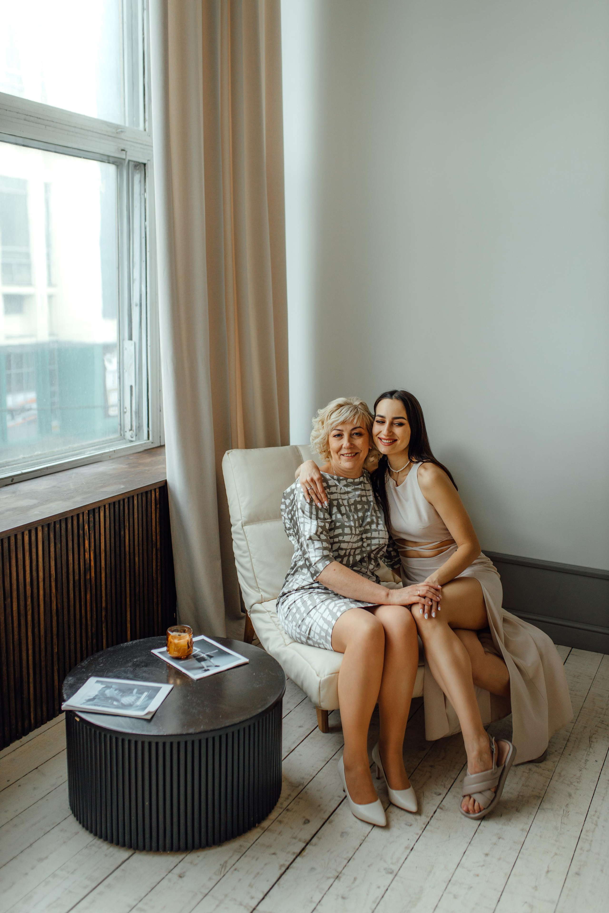 Студия воздух, Ольга, Виктория, Лёва