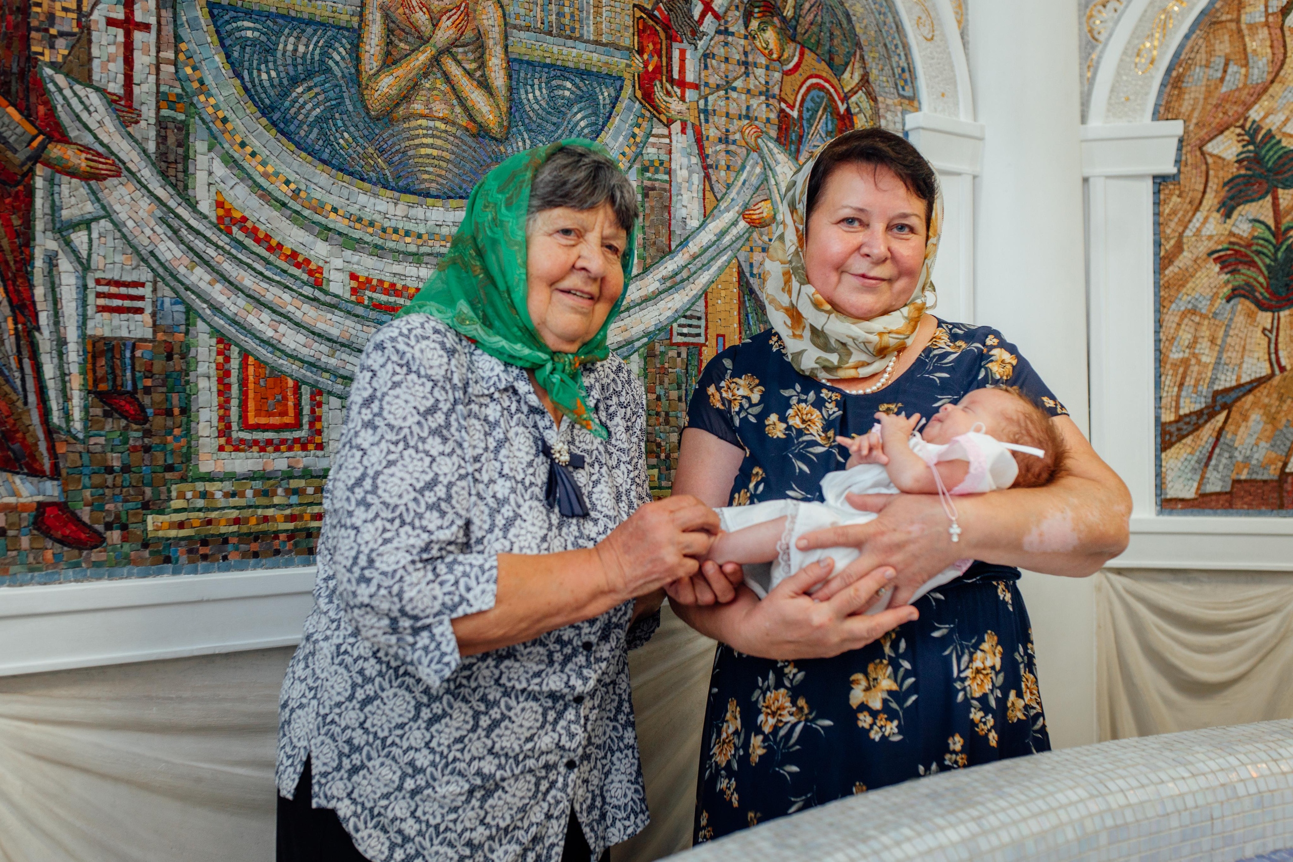 Таинство крещения Аполлинарии, 14 июля 2021, храм Святой Троицы