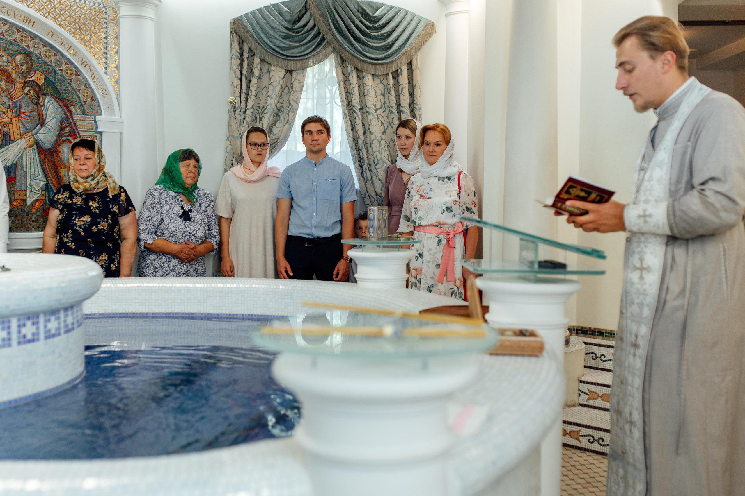 Таинство крещения Аполлинарии, 14 июля 2021, храм Святой Троицы