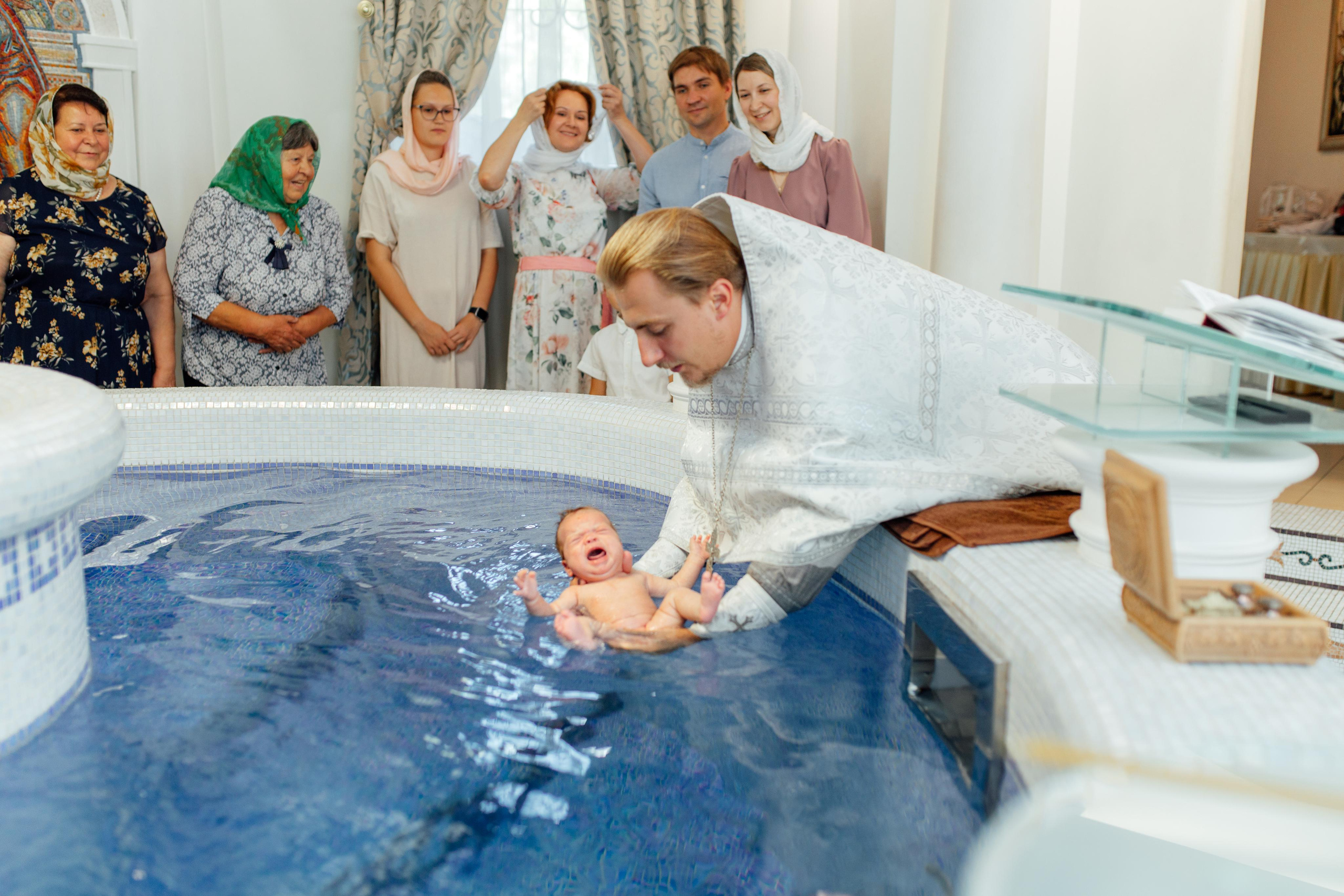 Таинство крещения Аполлинарии, 14 июля 2021, храм Святой Троицы